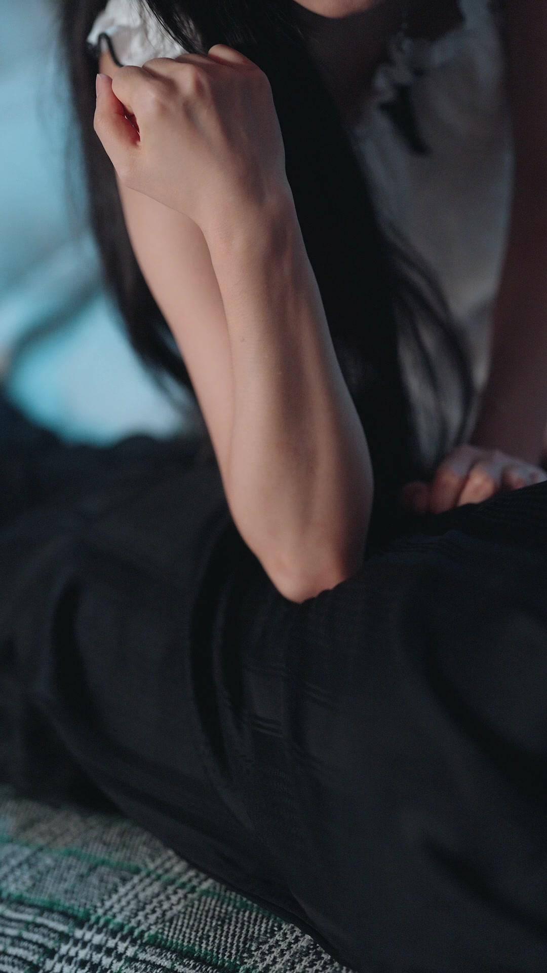 MARI PAR CONTRAT : MI-MILLIARD