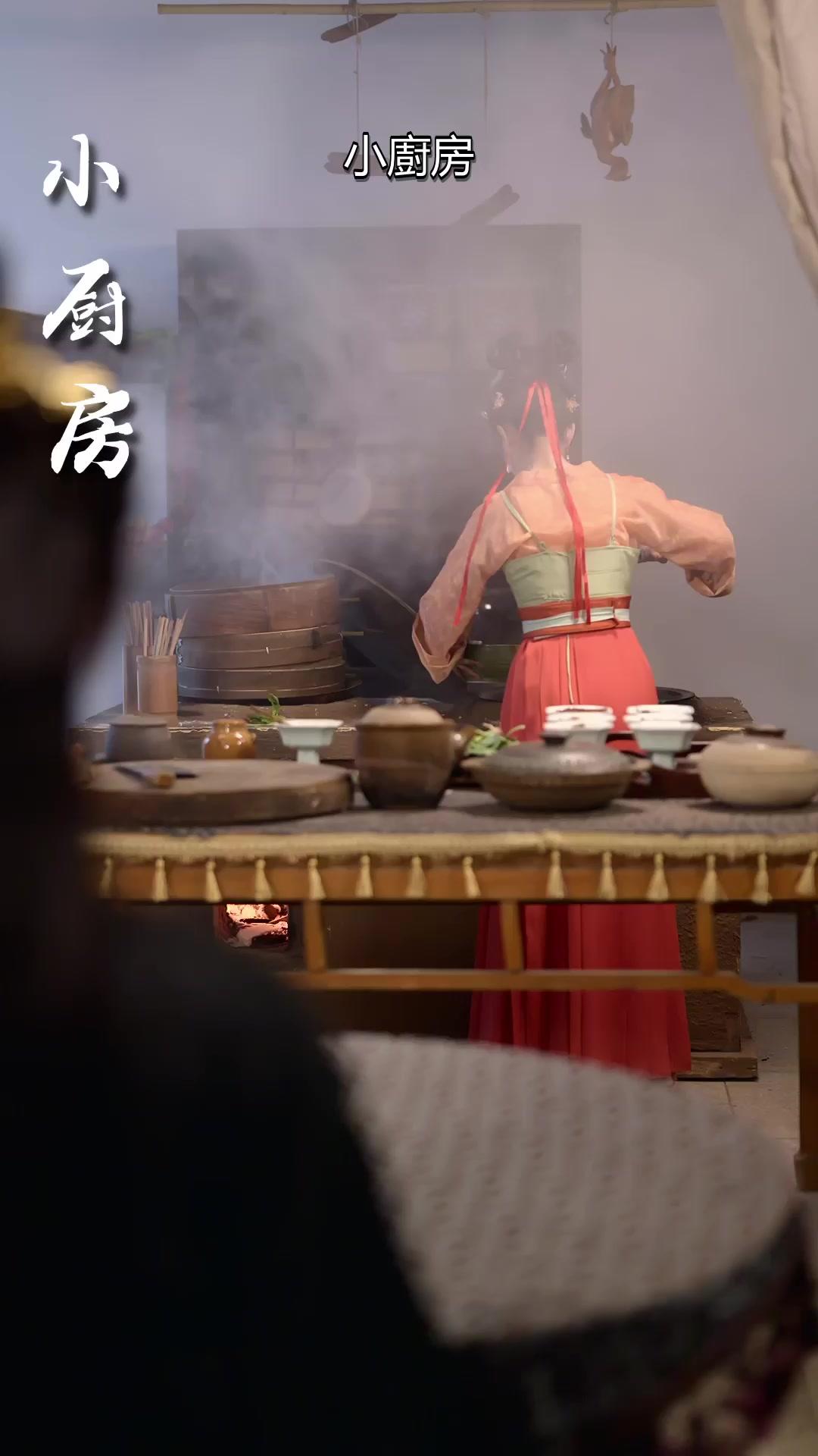 讀心瘋帝后，驚艷后宮