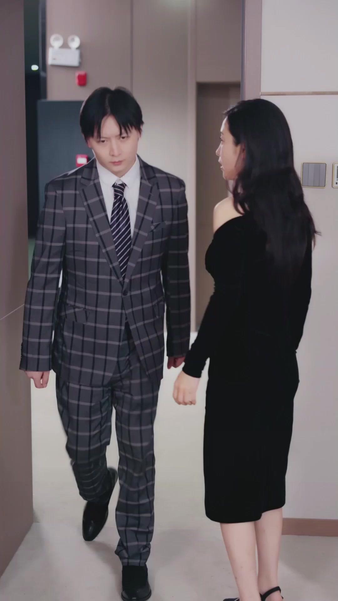 Bajo la toga, favoritismo por ella