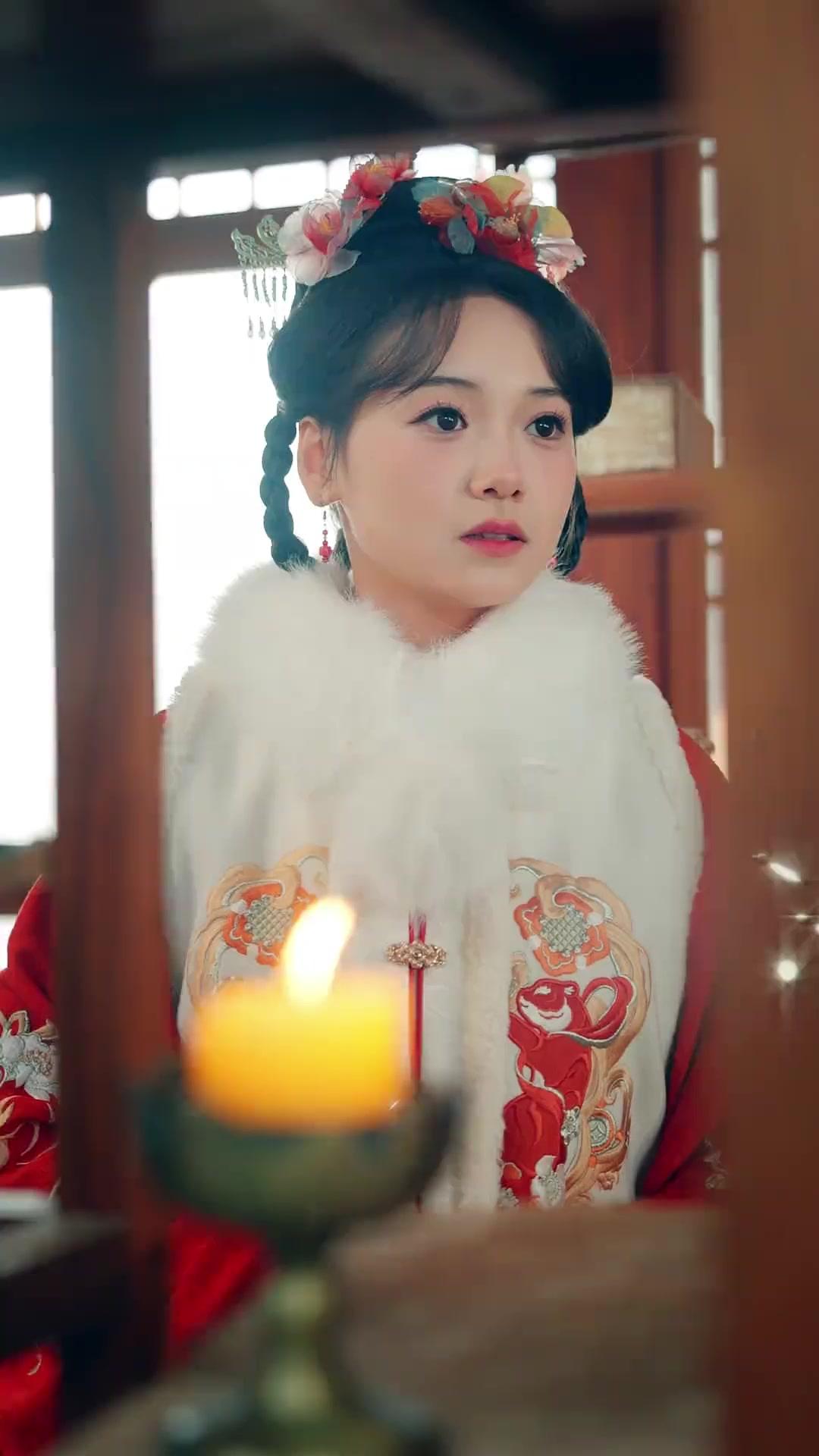 약혼자 버리니 황후가 차려지네