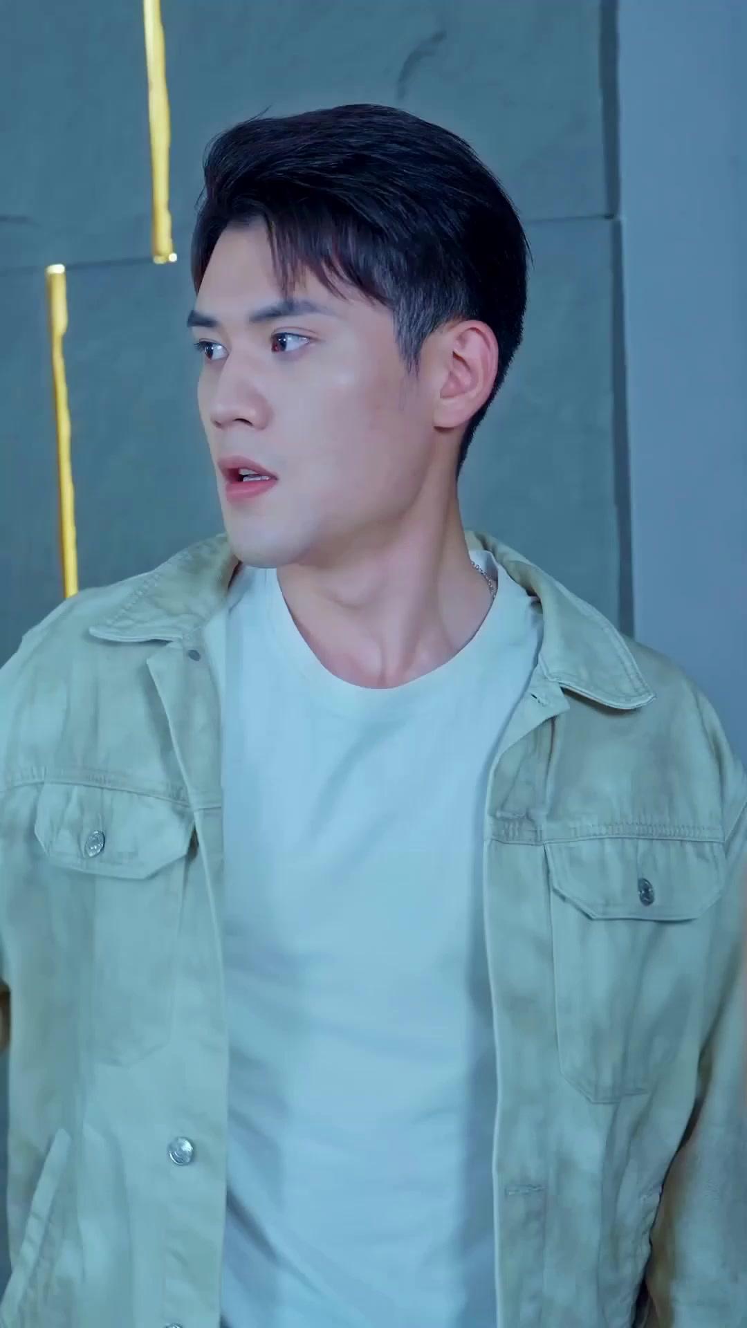 Ẩn Long Ngạo Thế