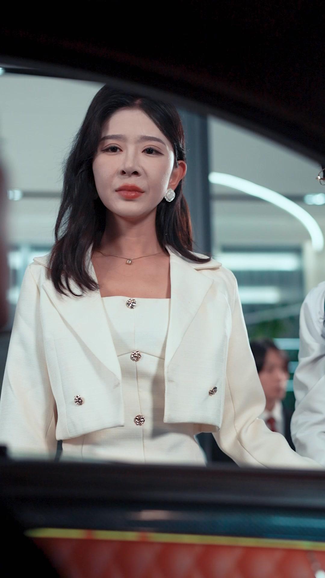 PLAIDOYER POUR UN AMOUR COUPABLE 