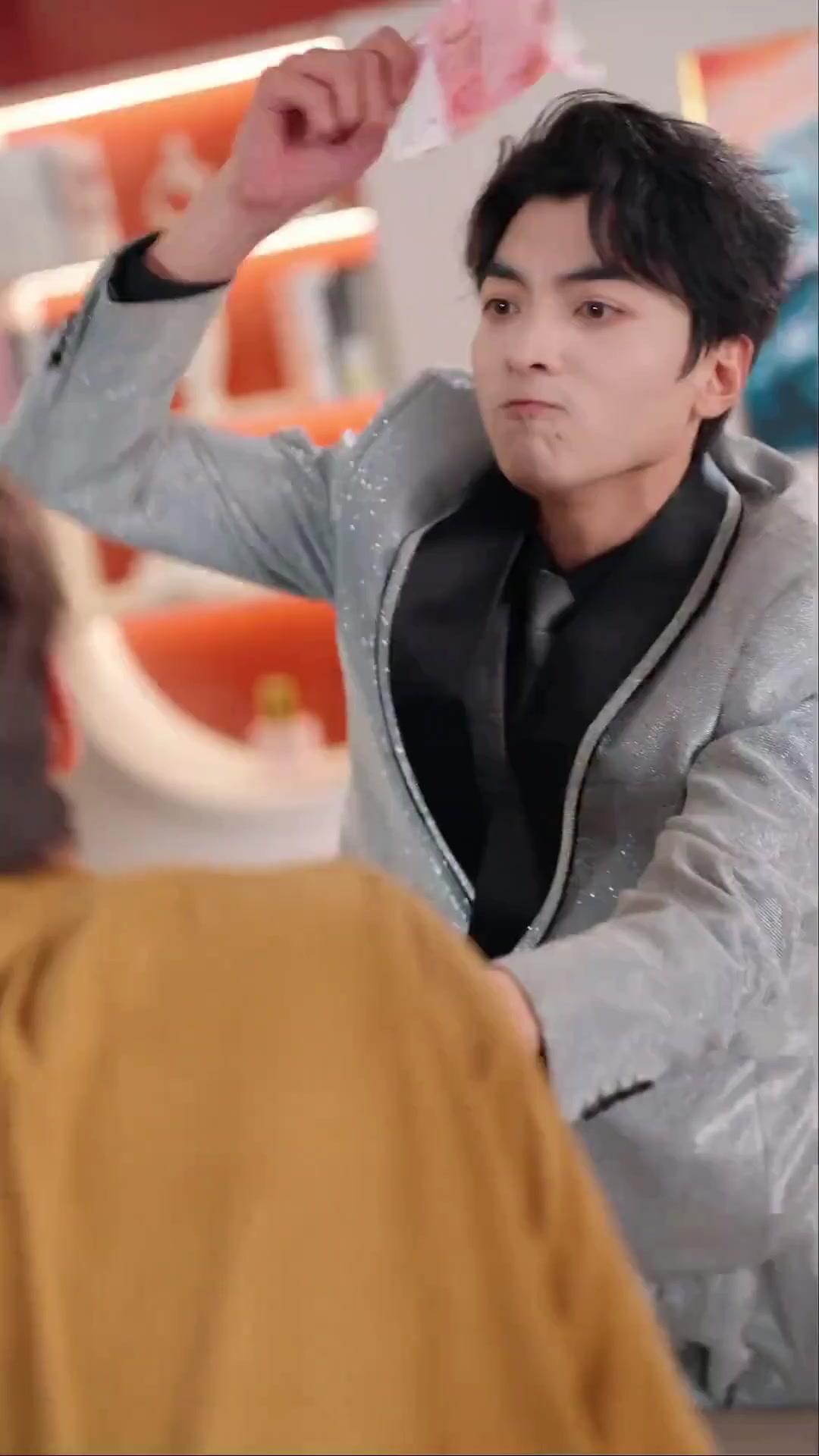 (Dublajlı) İki Dünyanın Efendisi