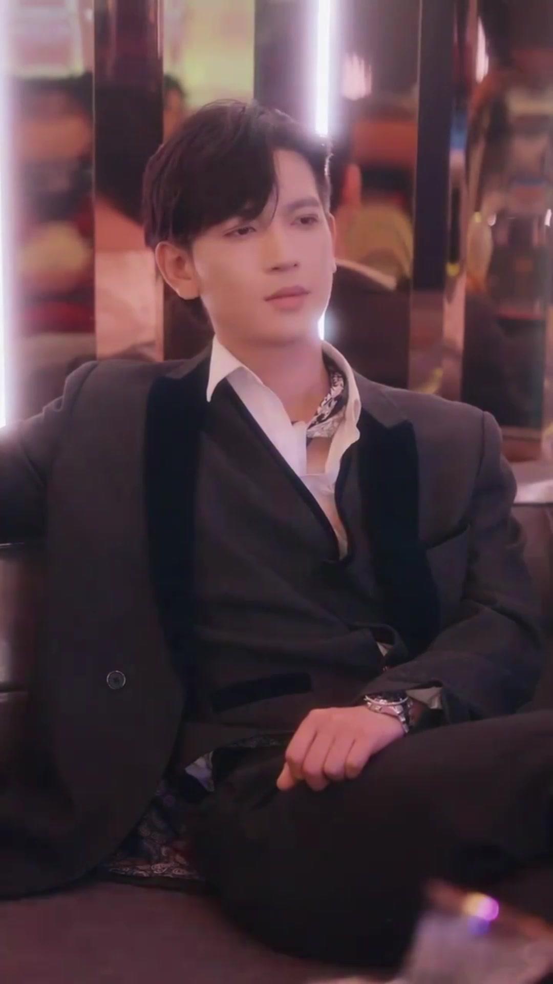 OMG! My "Doctor" Is a Billionaire!