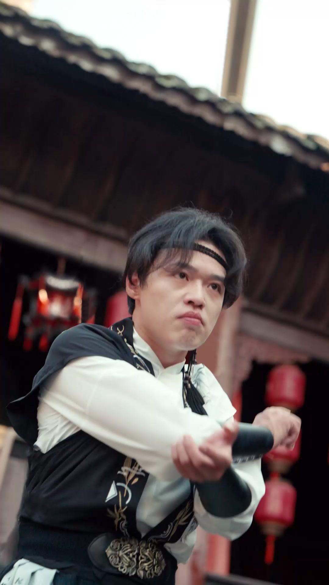 L'ENFANT SAINT TERRIBLE