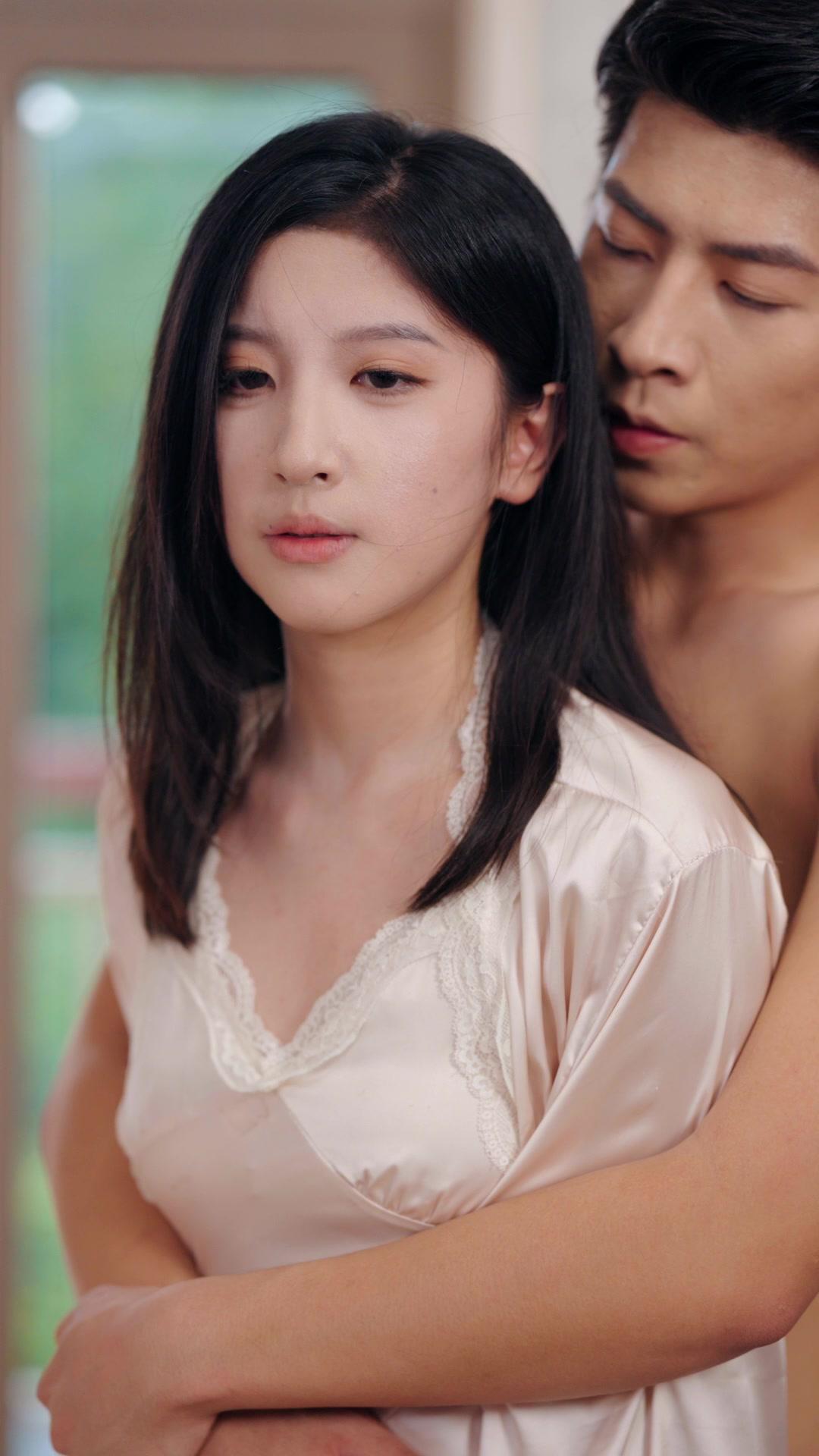 Terjebak Dendam, Terikat Cinta