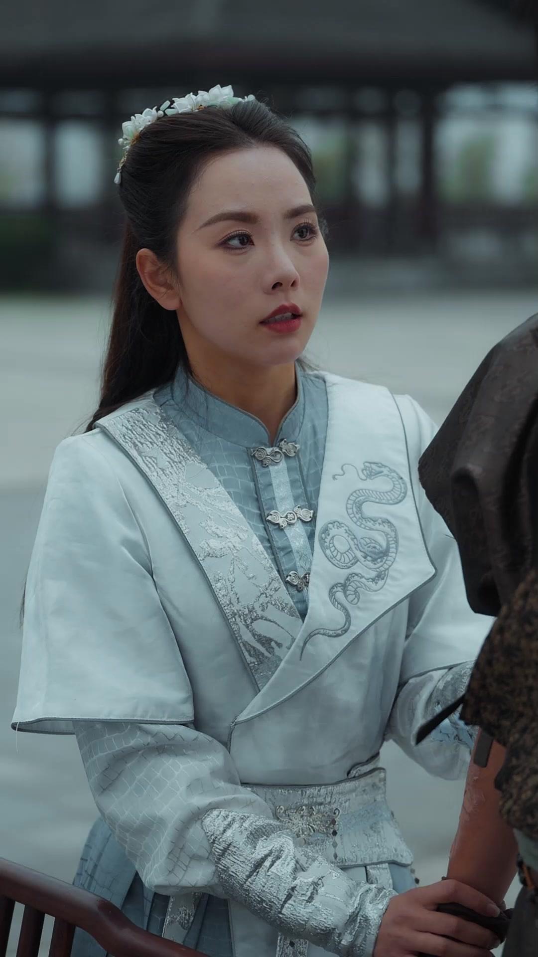 Dewa Bela Diri Turun Dunia