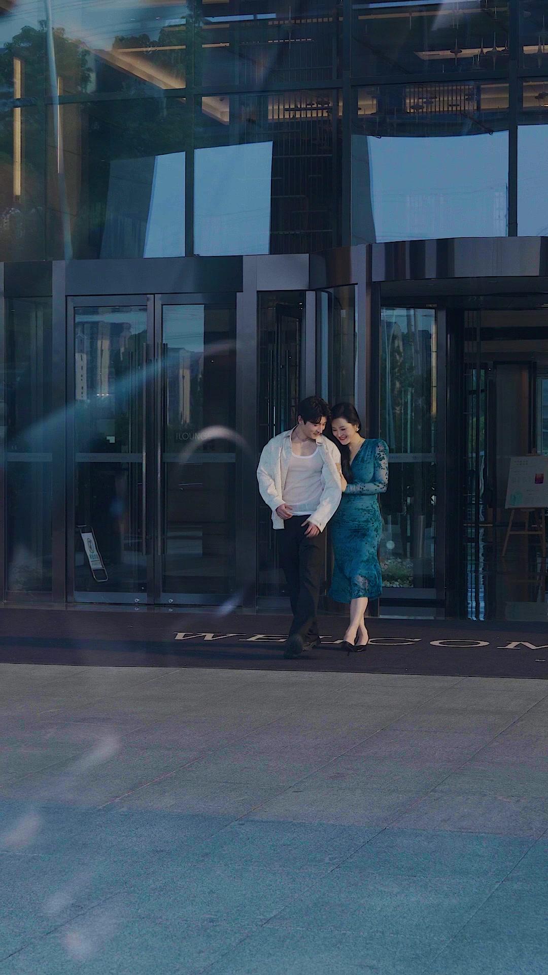 Bayangan Dendam, Nyala Cinta