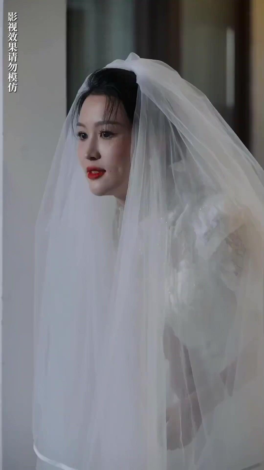 Isteri Ganti Pengarah Hafiq Sangat Liar