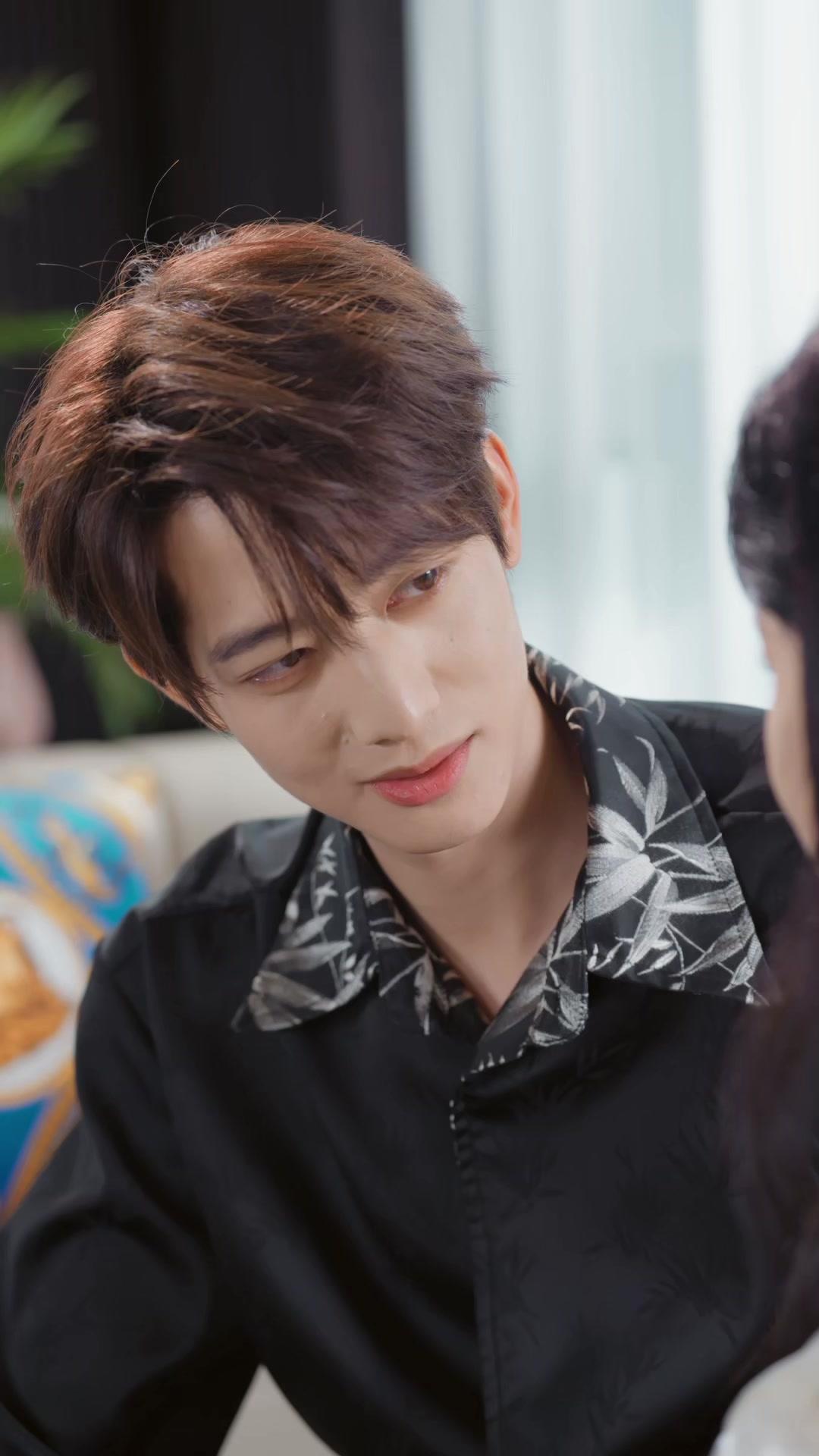 รักที่โอบอุ้มกันไว้