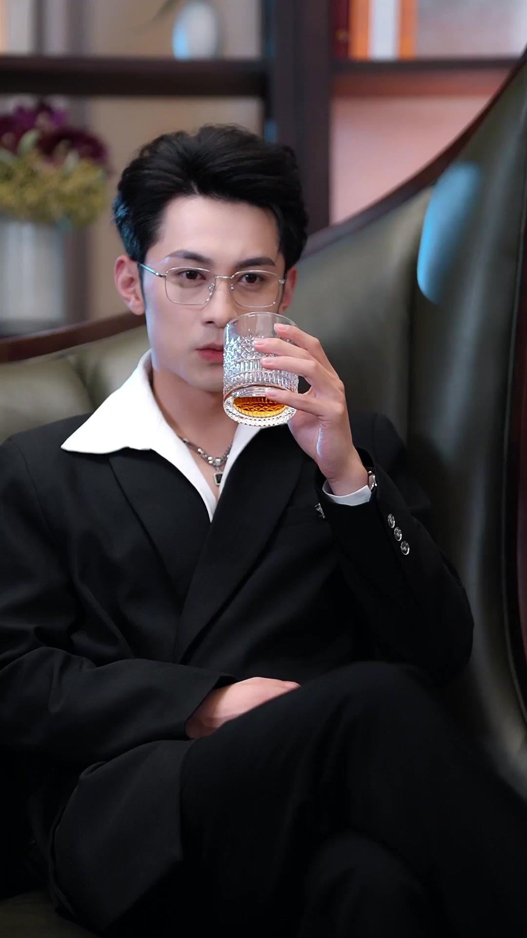 우주의 중심은 너