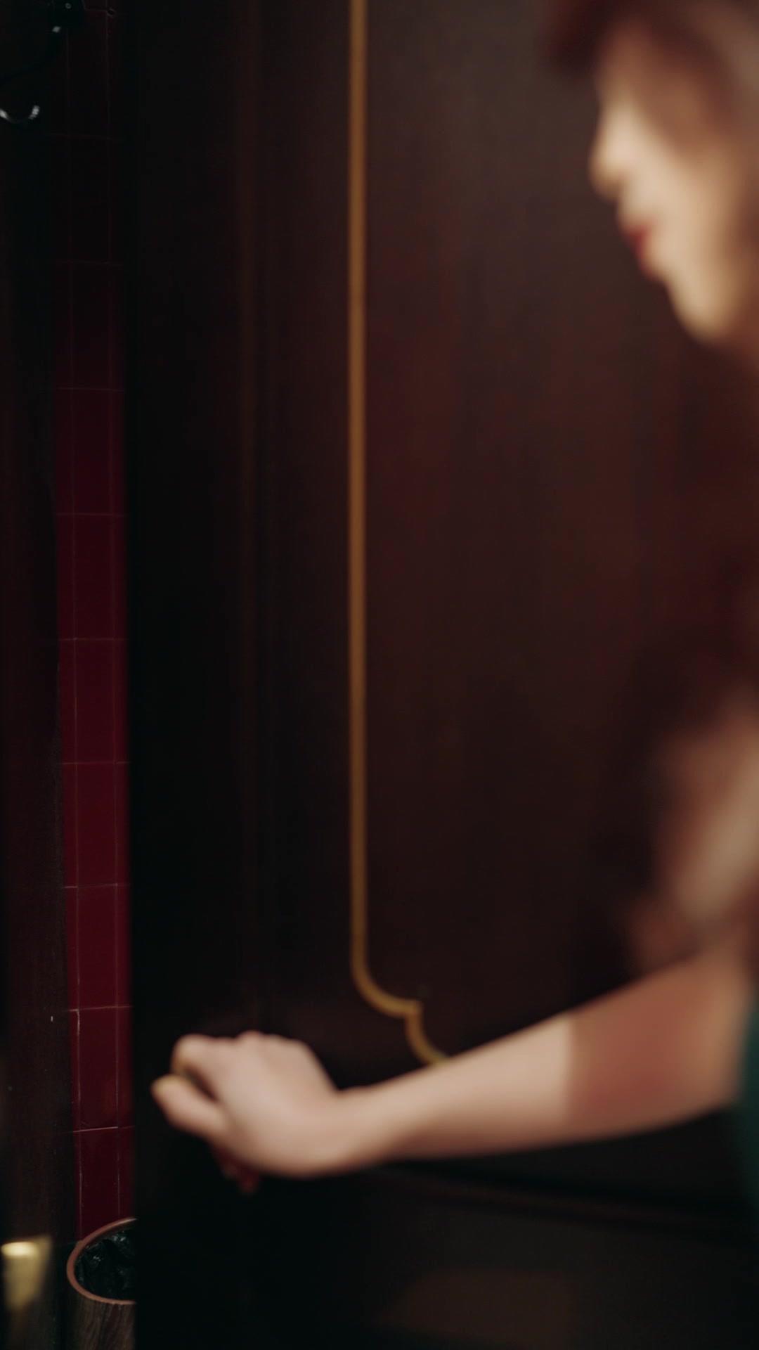 Ex, Your Dead Wife Is Back!