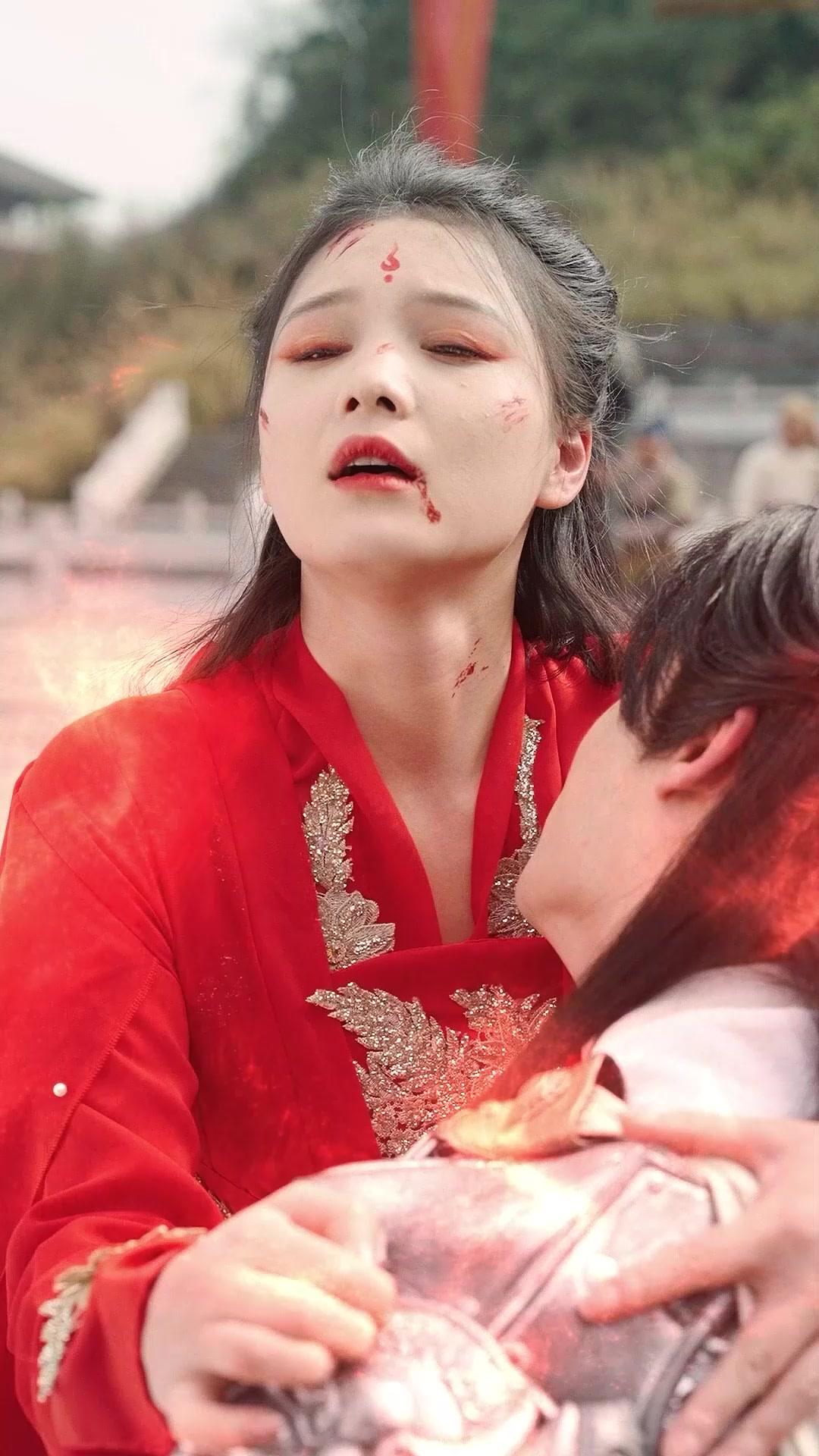 EMBRASSE-MOI JUSQU'À DEMAIN