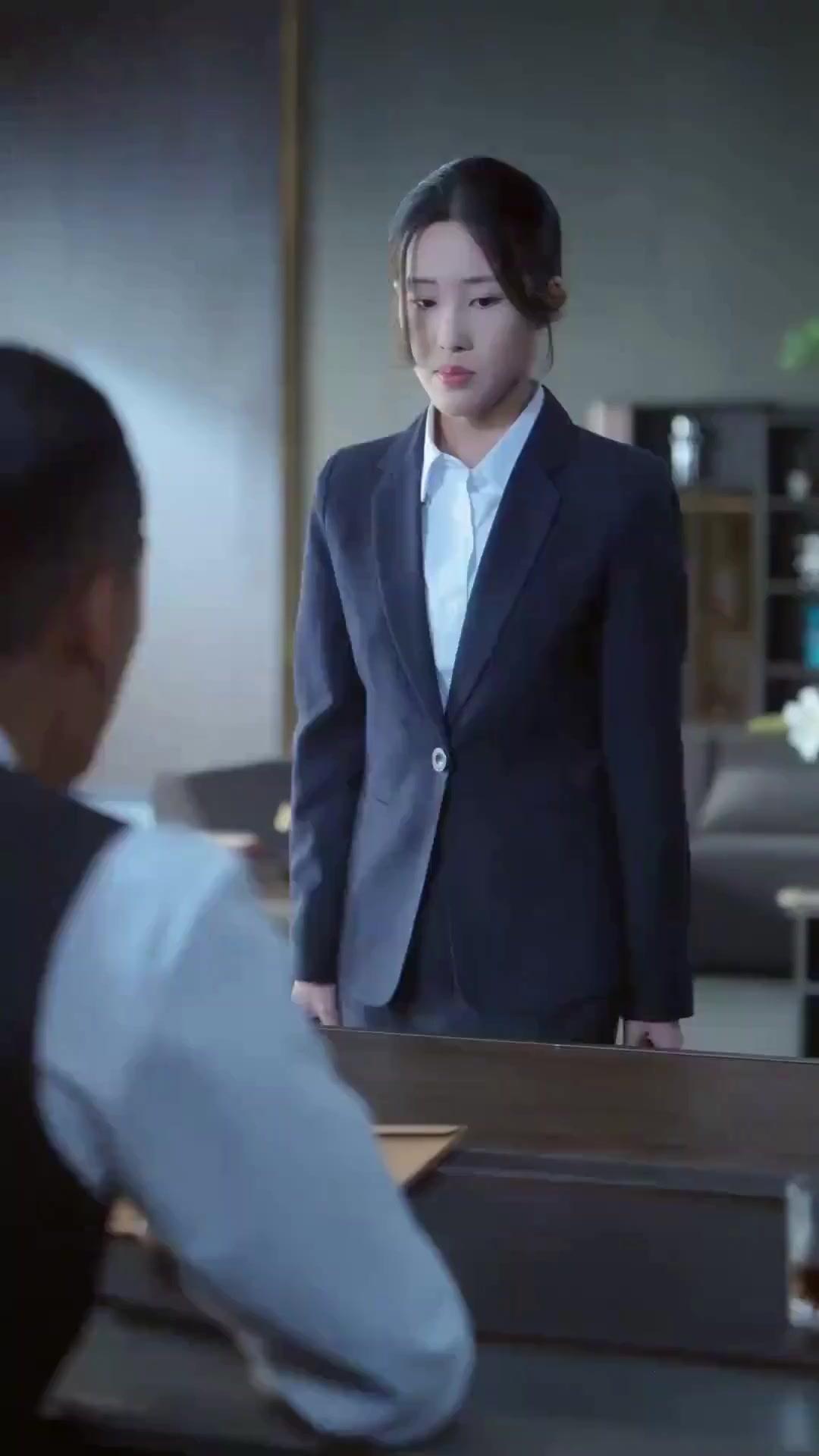 (Dublagem) Quando a Estrela se Foi, a Noite Caiu