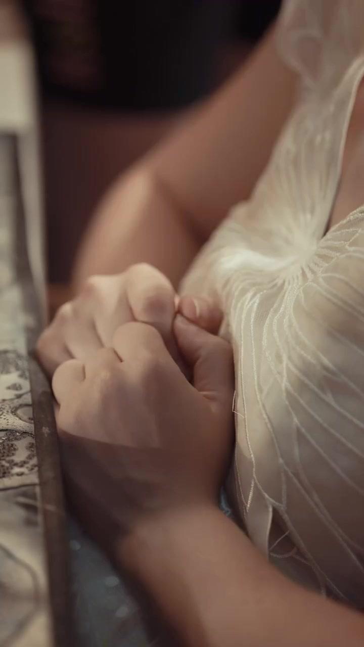 Gemelos inesperados, amor prohibido