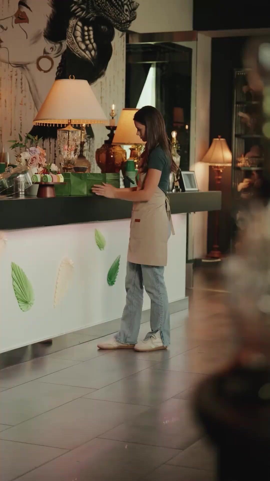 (Doblado) El regreso de la heredera caída