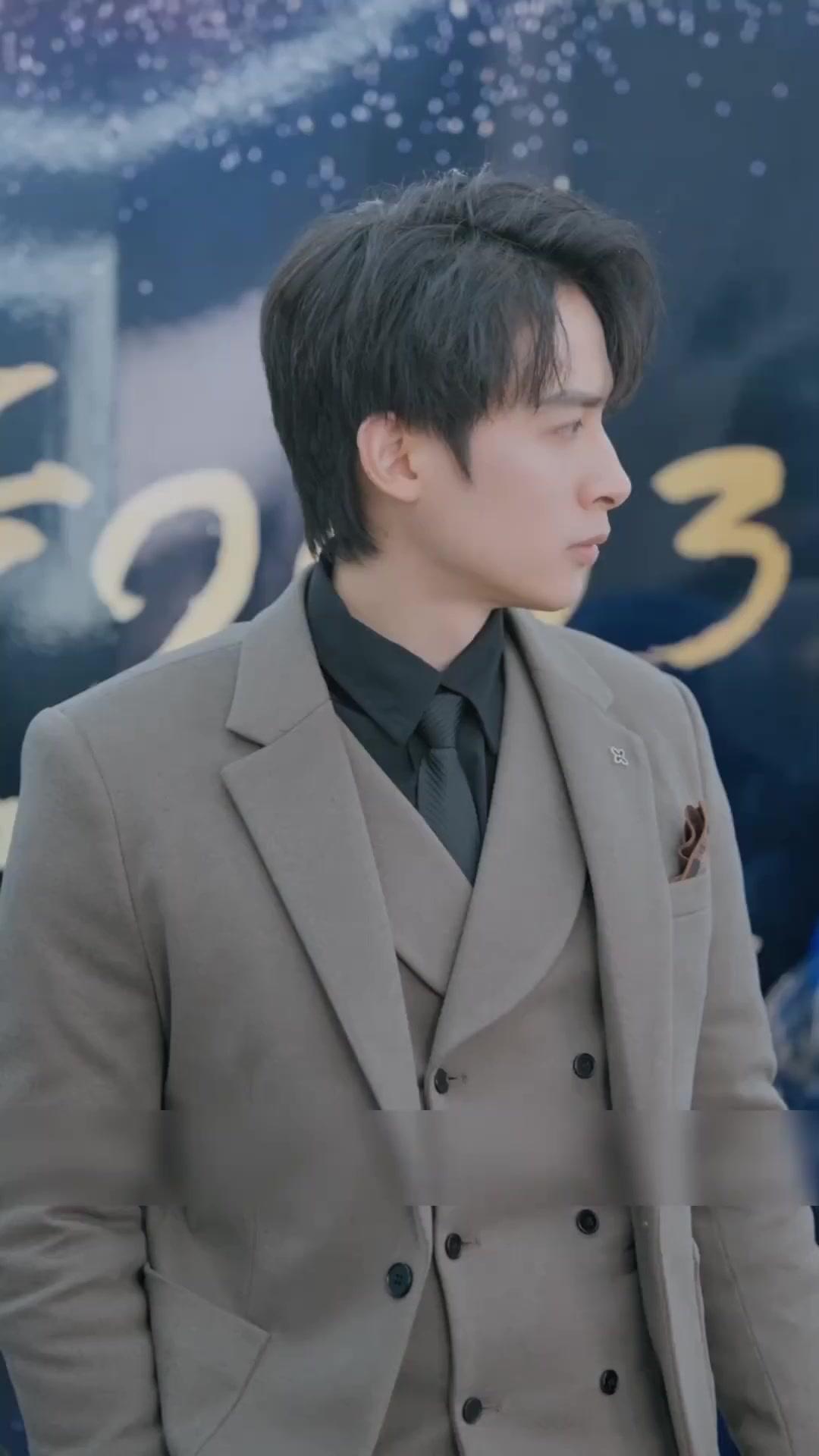 Istri Bos Bosan, Mulai Kerja Hari Ini