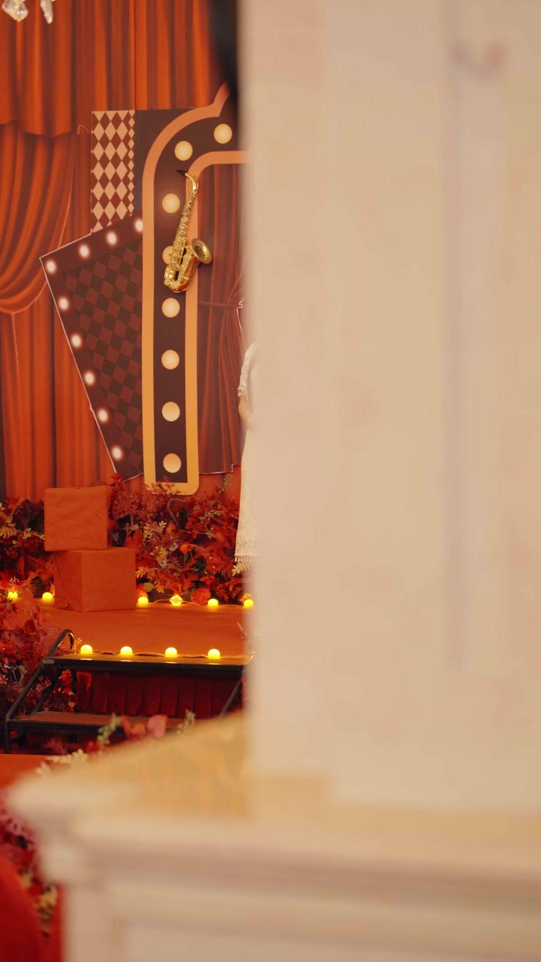 Thần Y Cứu Thế