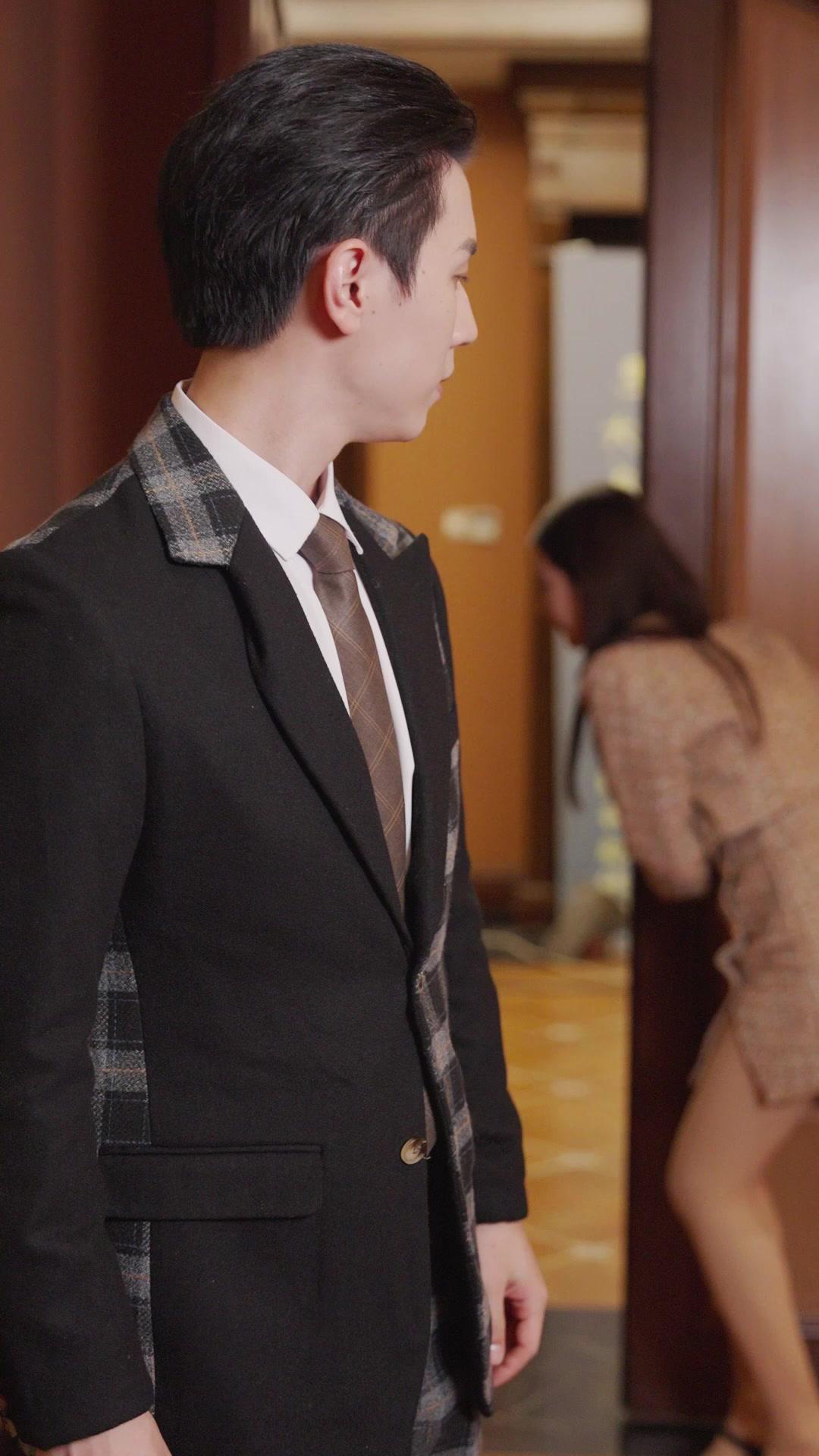 Identitas yang Terbongkar