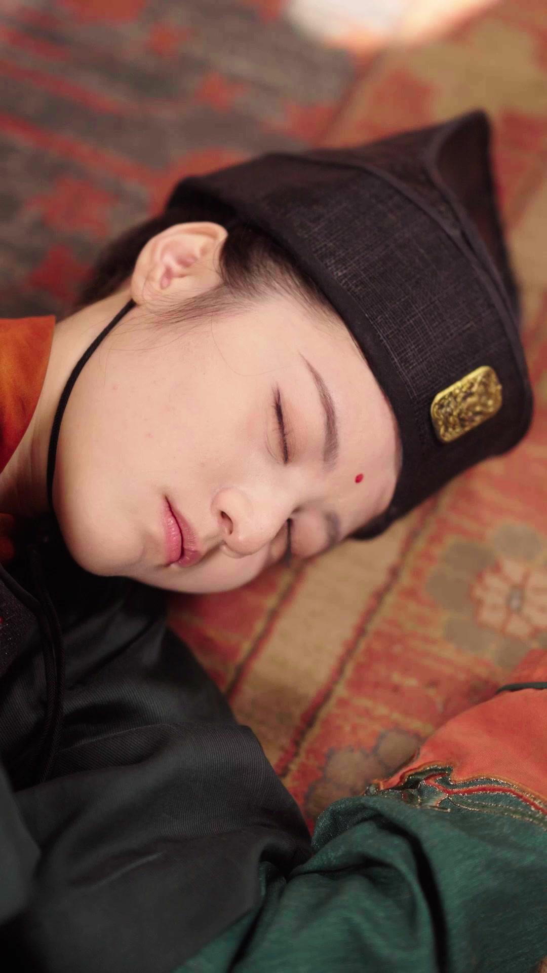 ขันทีปลอมขอจูบองค์รัชทายาท