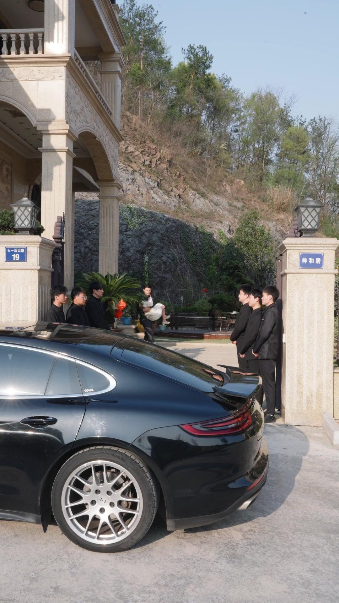 الحب جاء بالخطأ