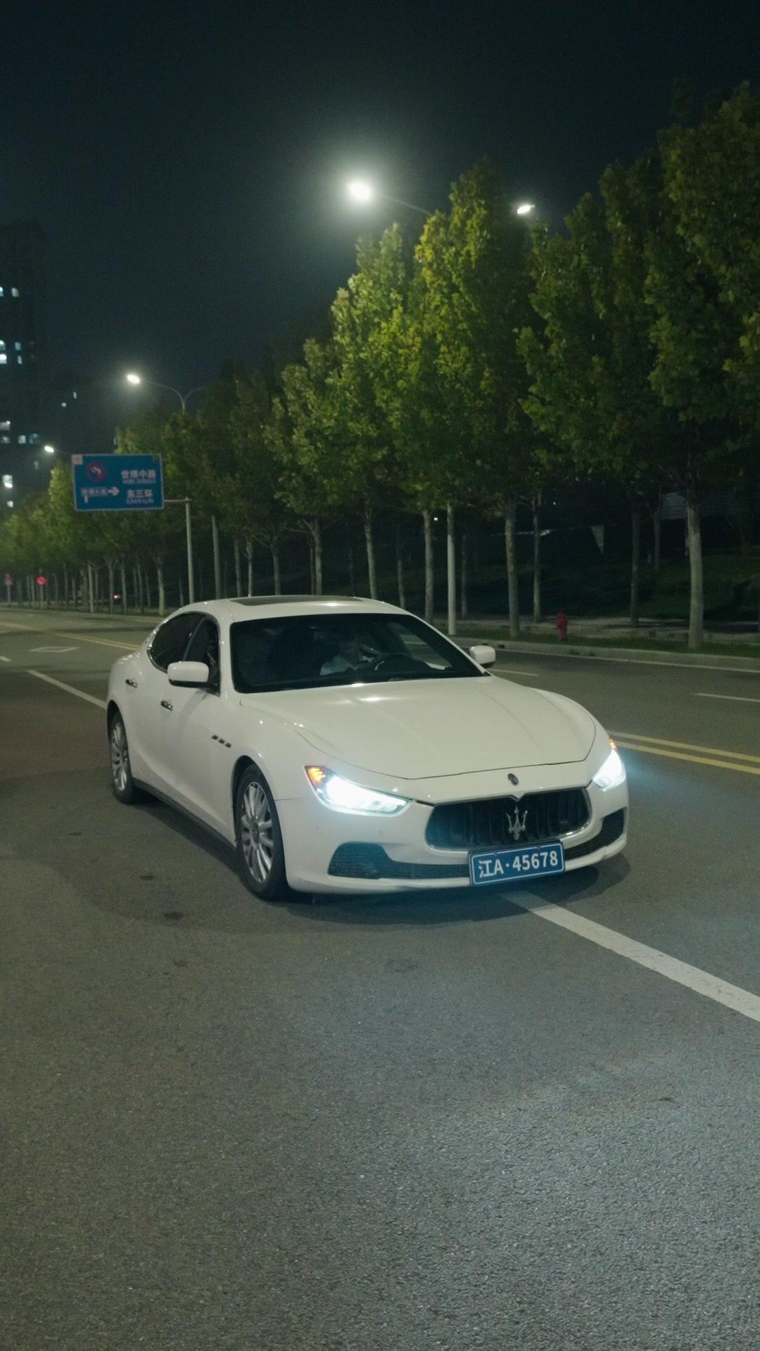 Semua Kakakku Luar Biasa