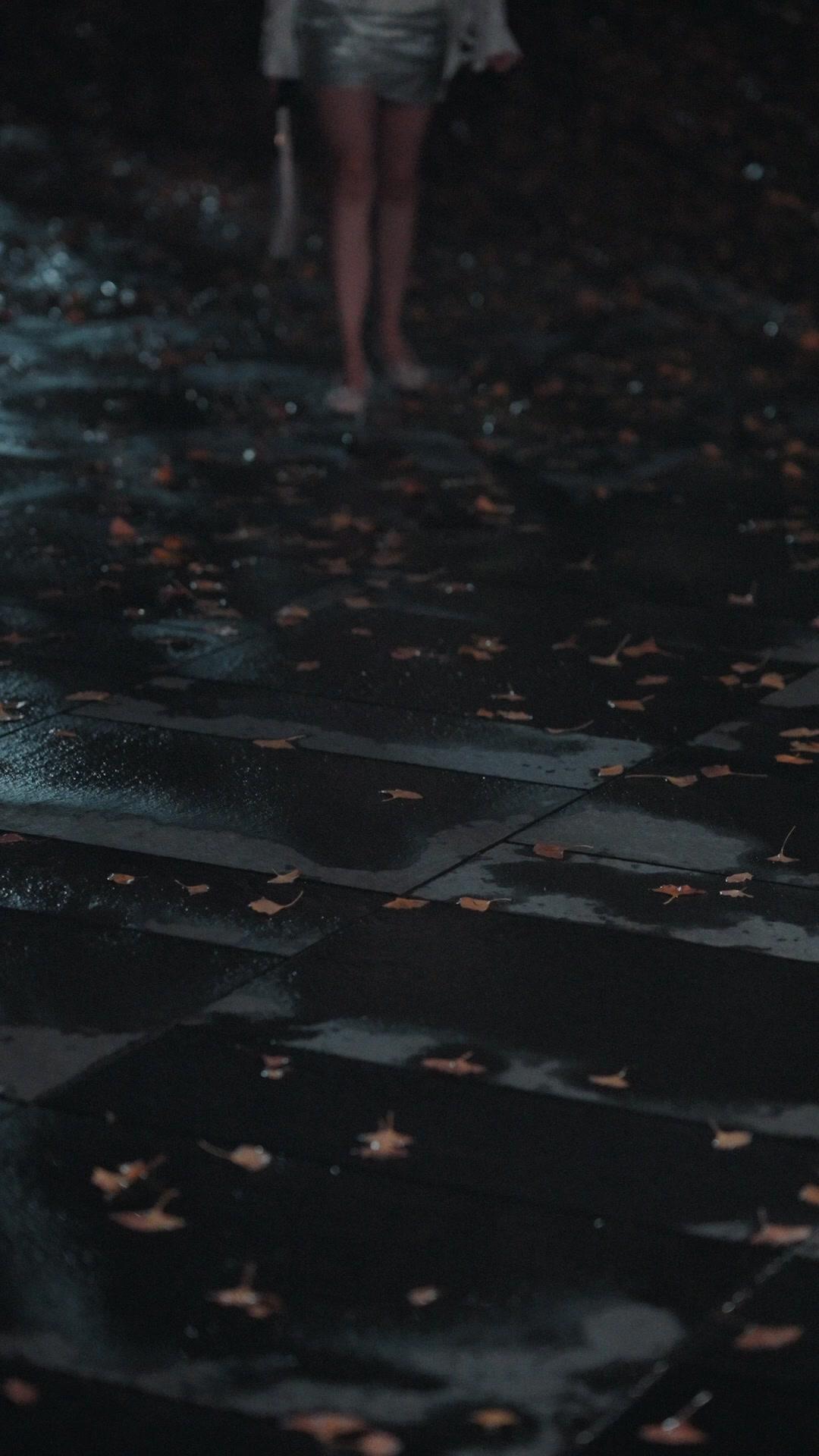 Boss Jatuh Cinta pada Pembantu