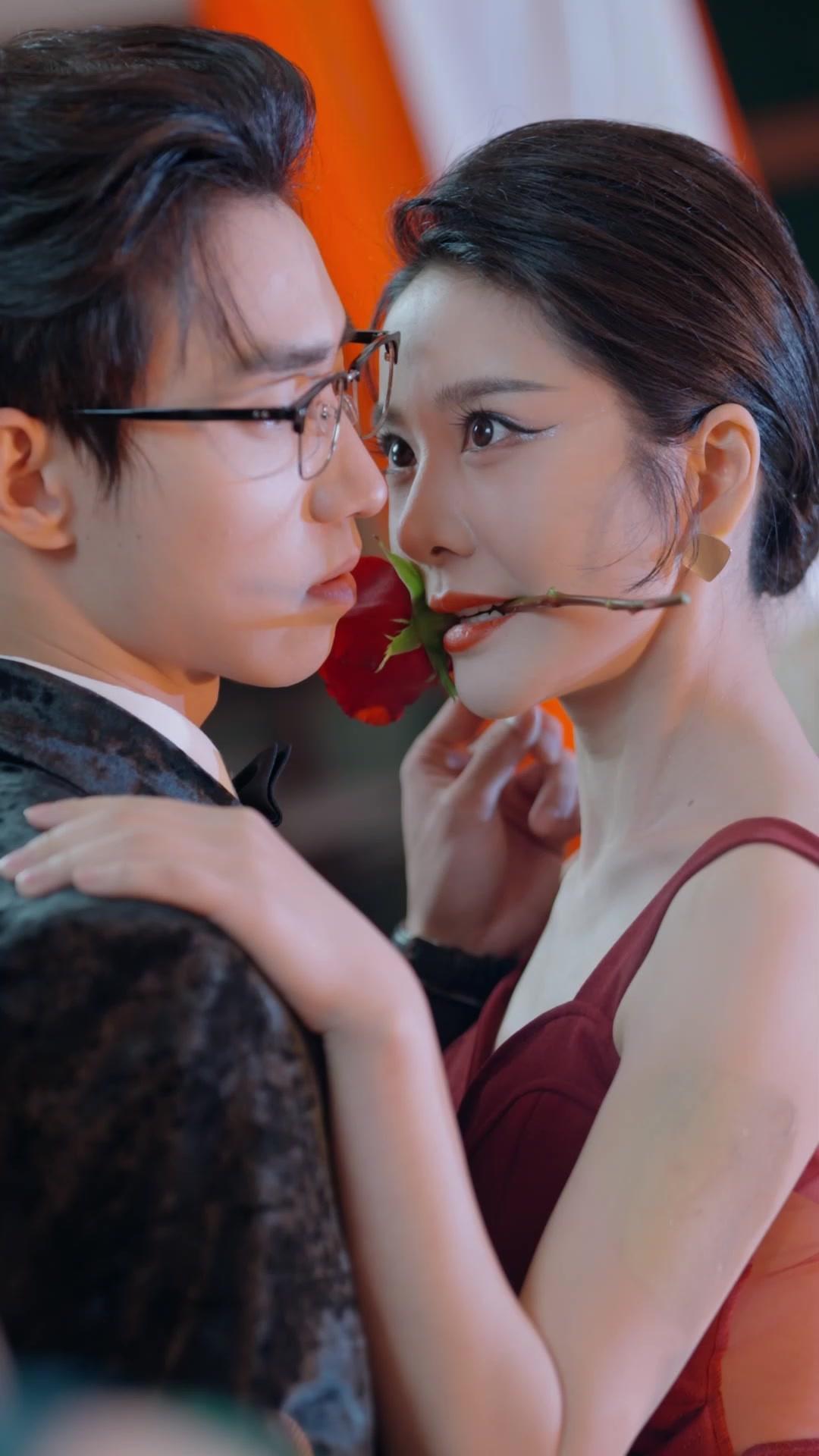 Ex, Your Dead Wife Is Back!