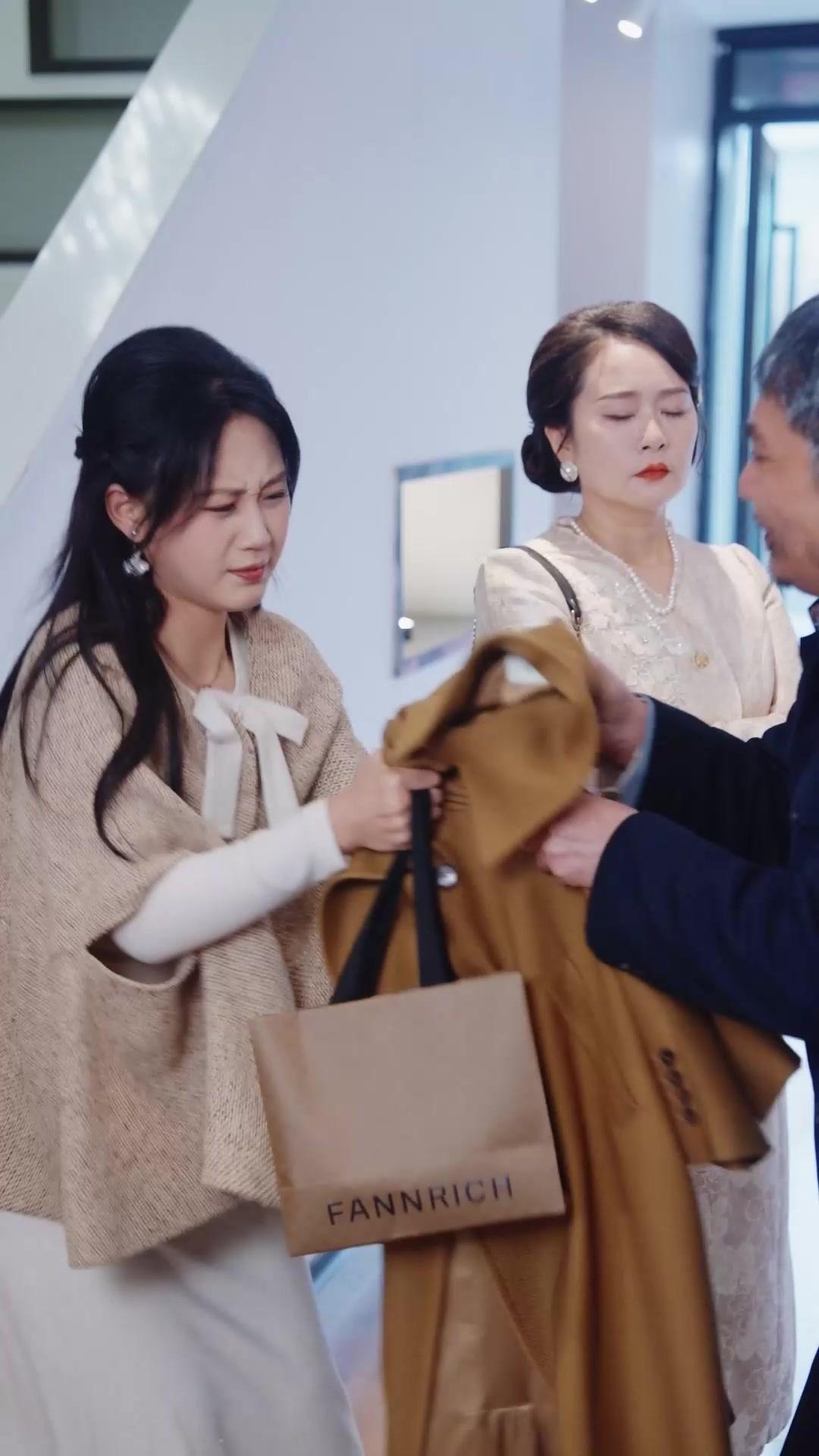  富貴浮雲夢一場