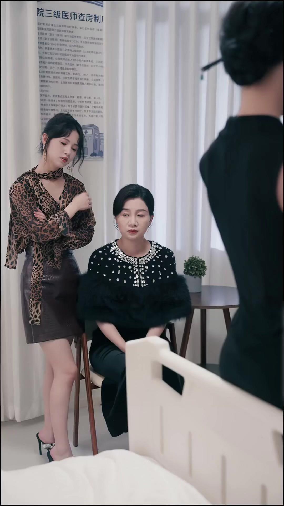 Rahasia Suamiku di Balik Pintu