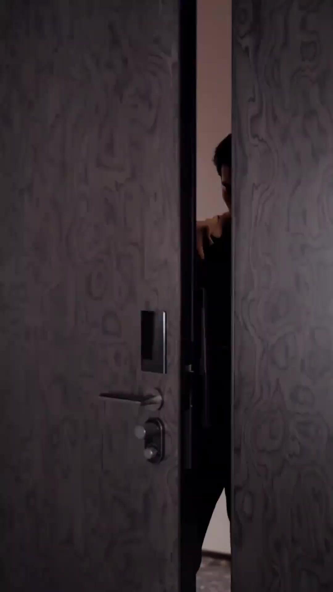 (Sulih suara) Apa Rahasia Boneka itu?