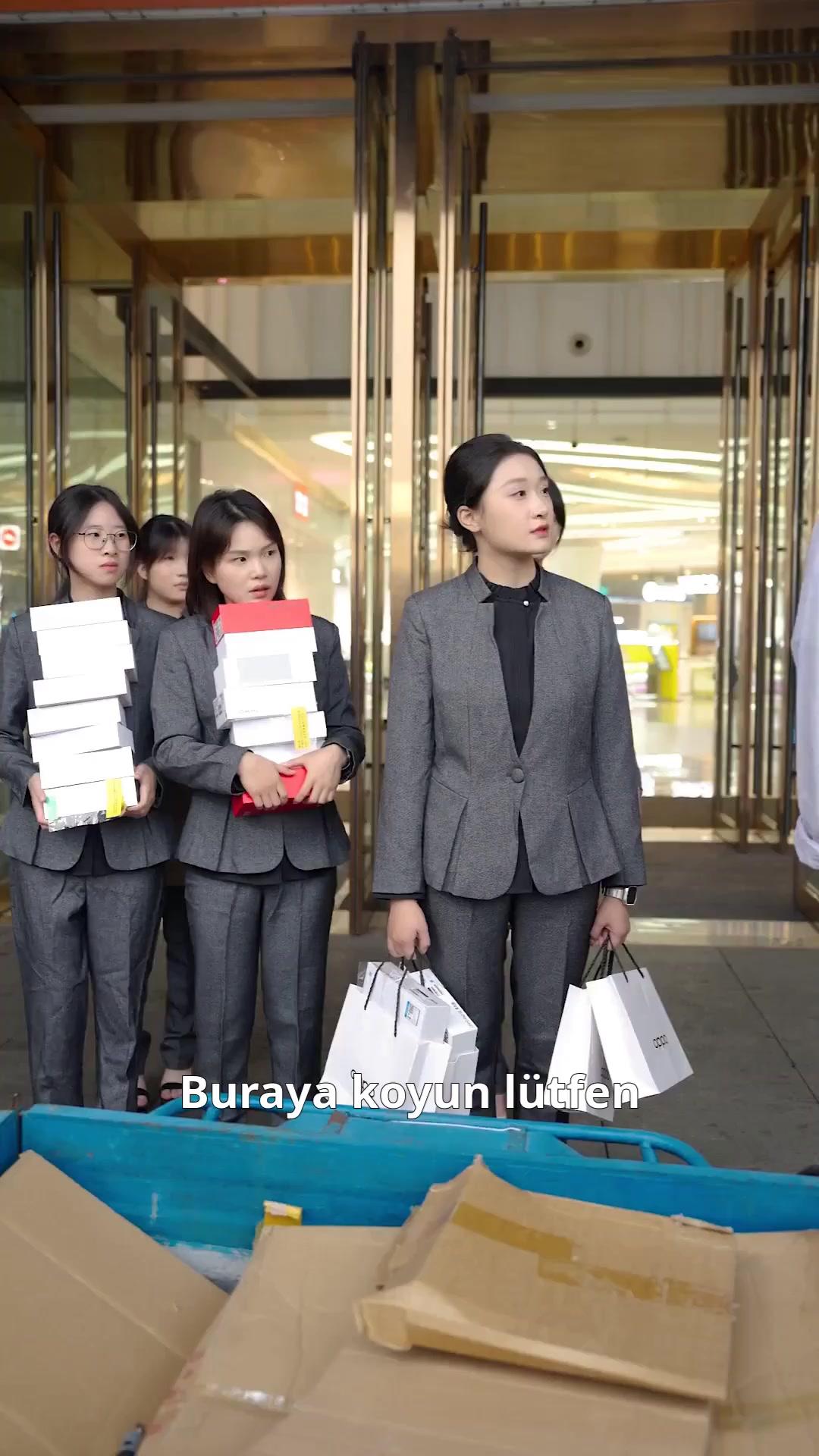 (Dublajlı) 10x Nakit Geri Ödemeli Şahane Hayat