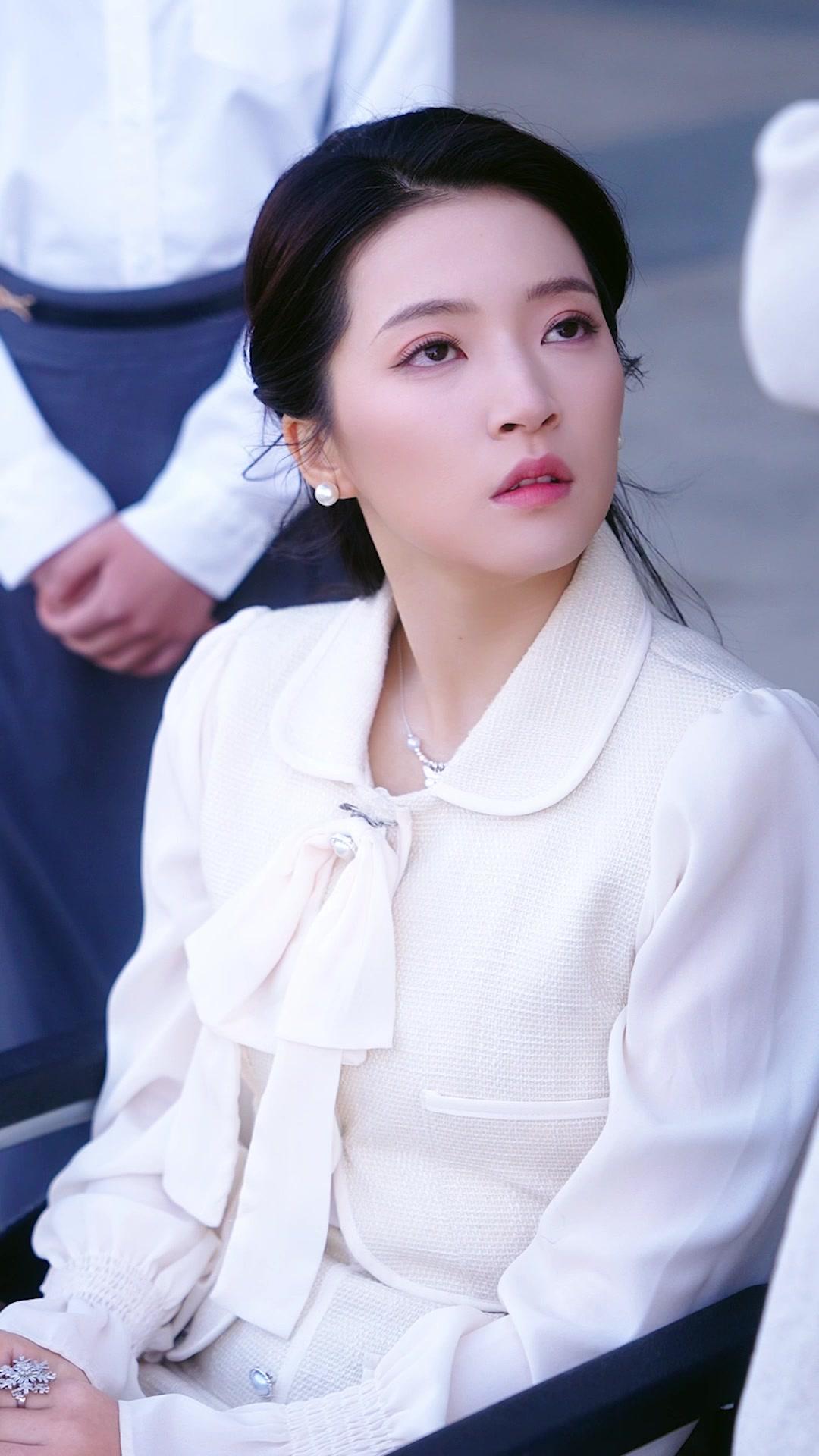 Fall for Me, Boss Lady!