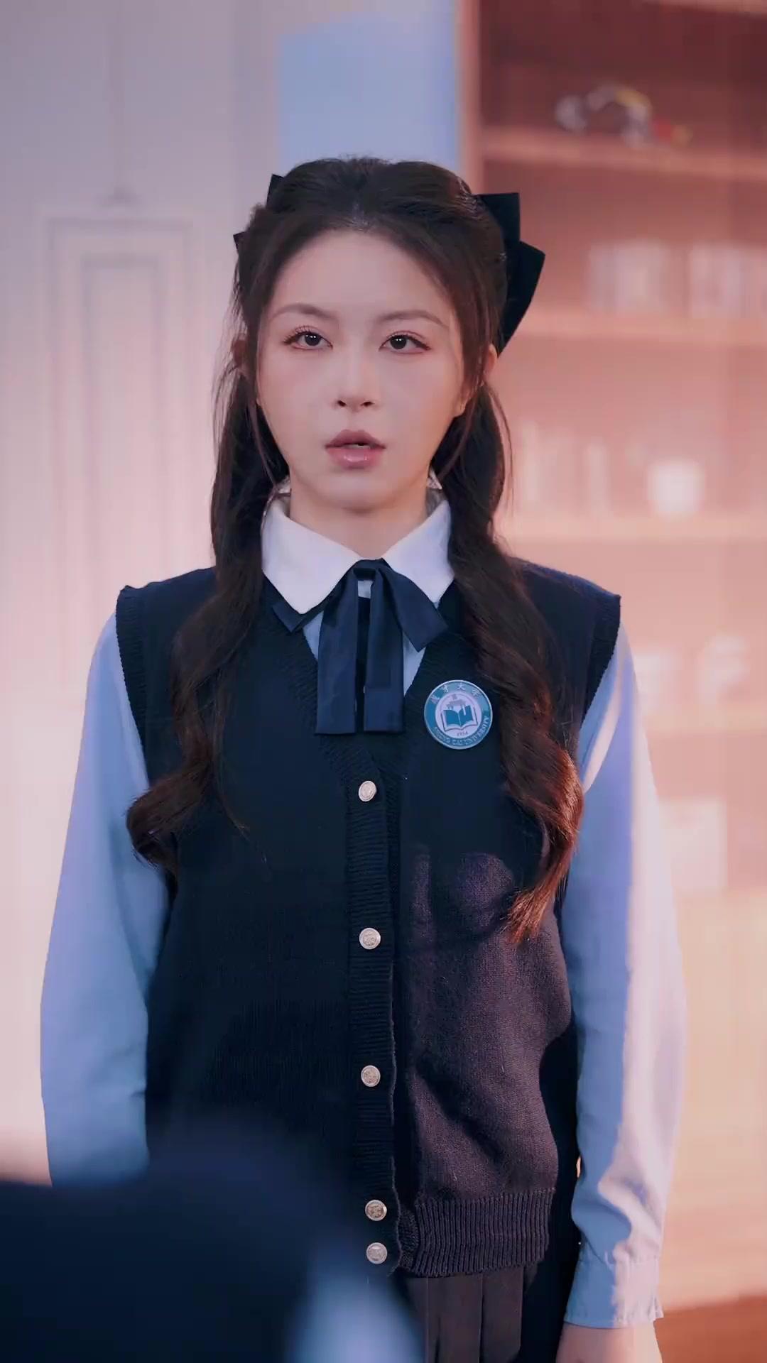 Here Comes the REAL Heiress!