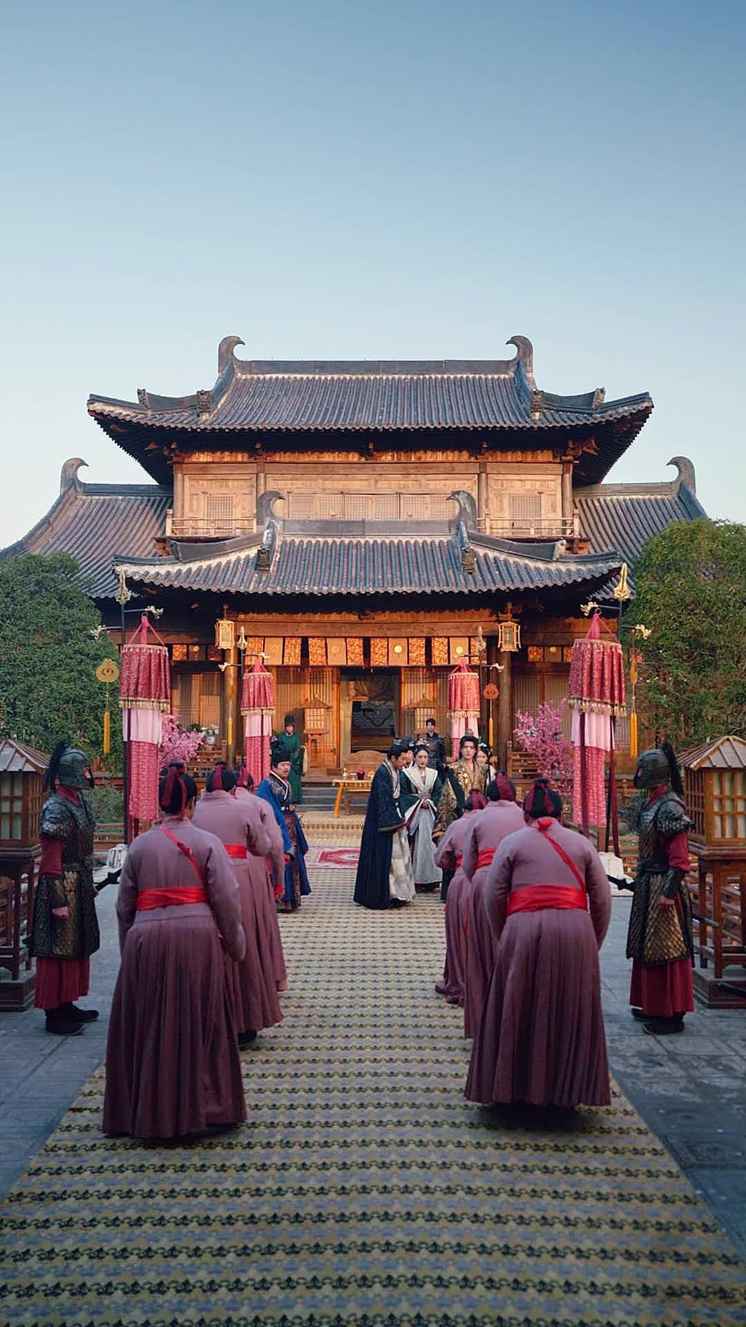 Sei Anzi, un Solo Destino