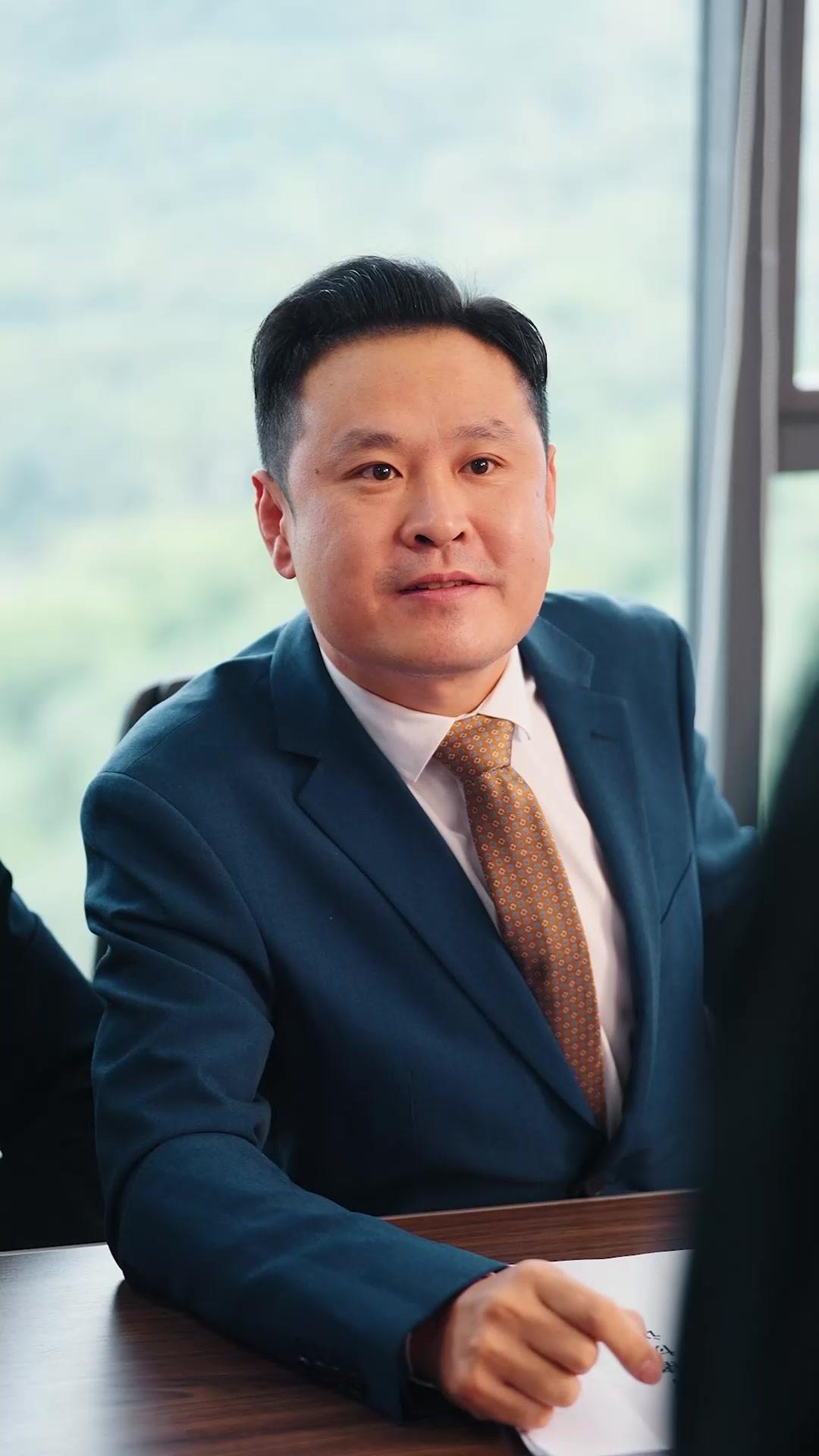 Primadona dan Pengawalnya