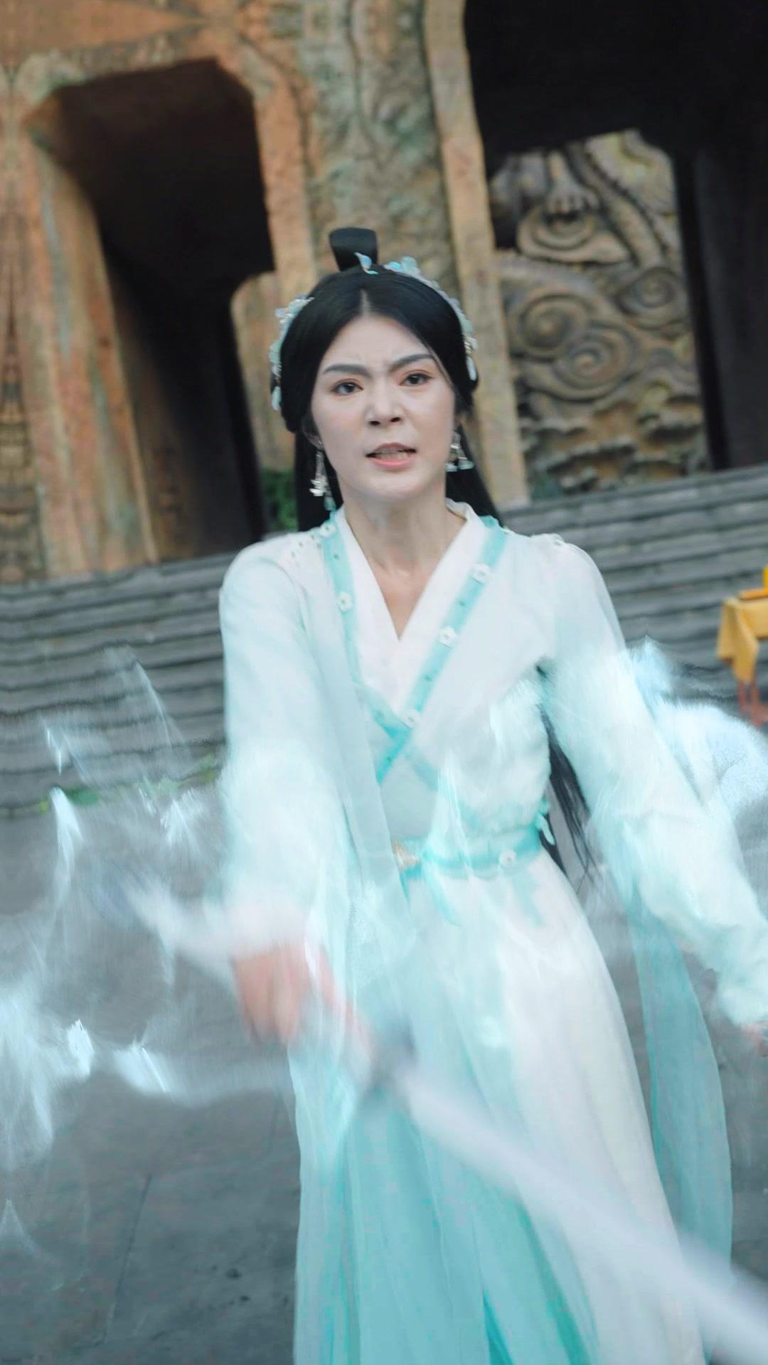 عودة سيدة السيف بعد مئتي عام