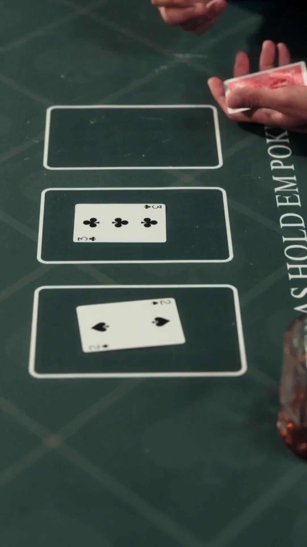 (Lồng tiếng) Phá Lồng