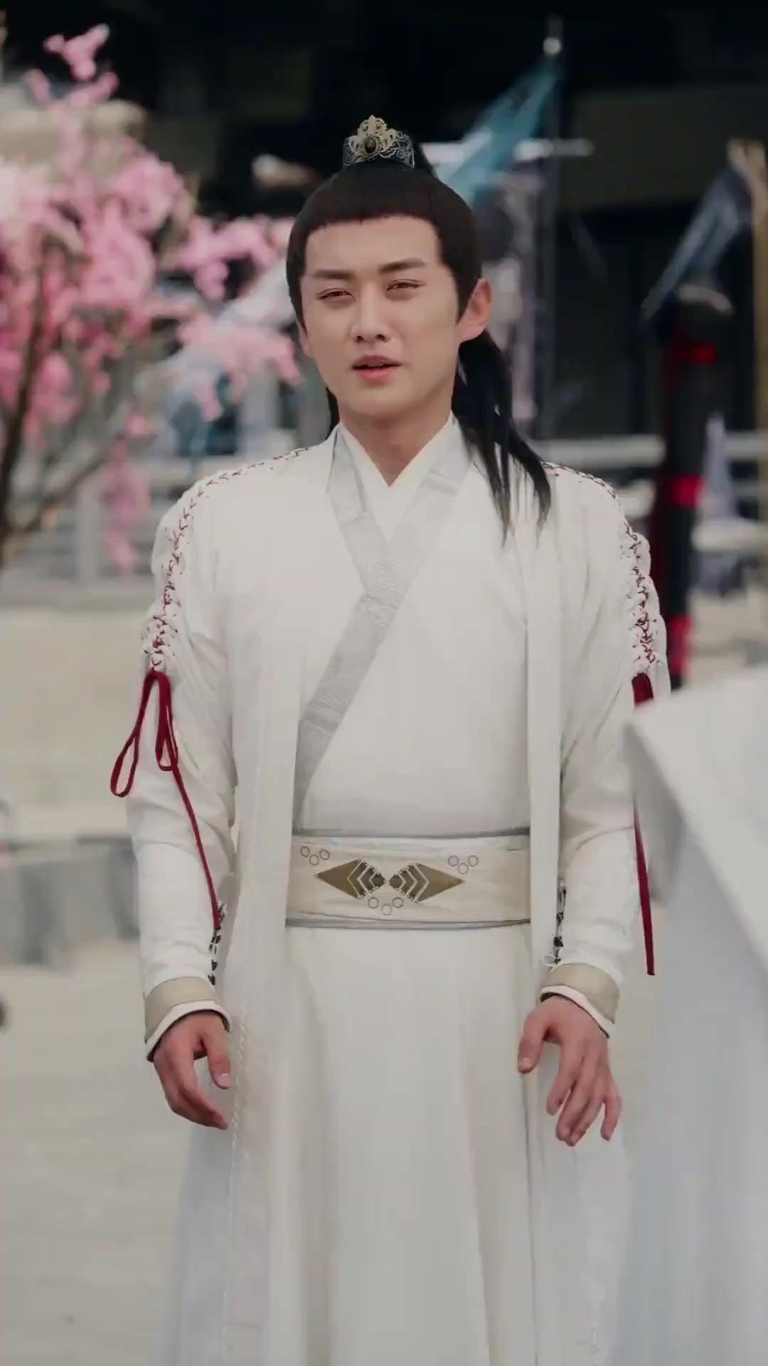 (Doblado)Todos creen que soy un maestro