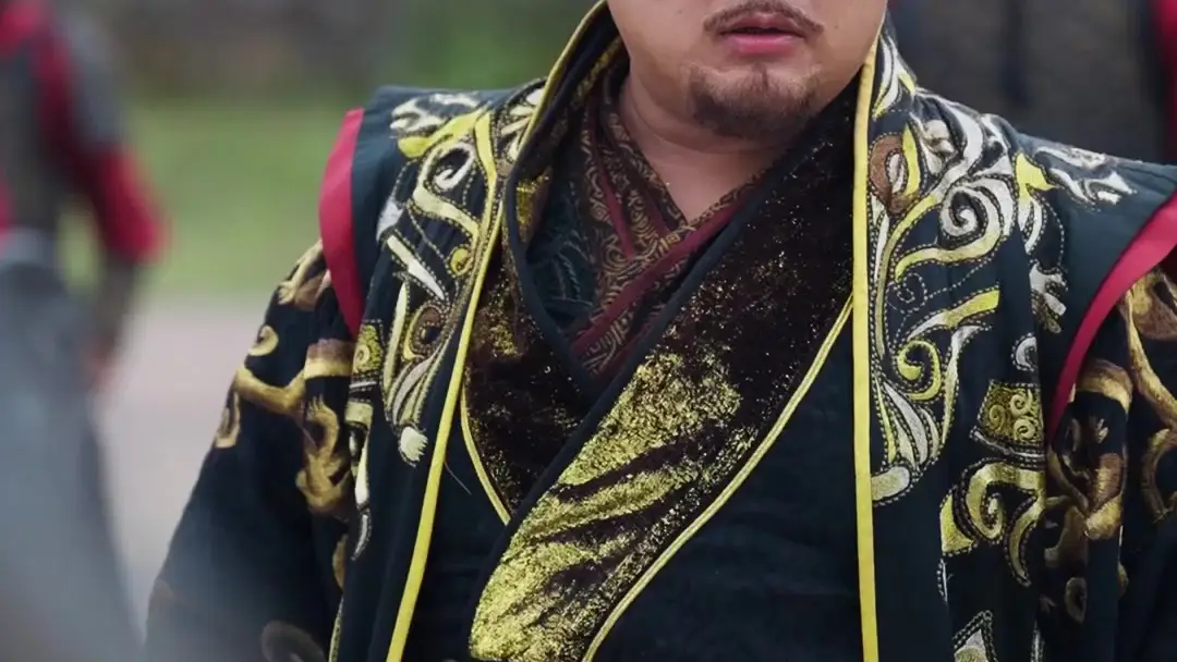 When a Feather Fan Outshines a Sword