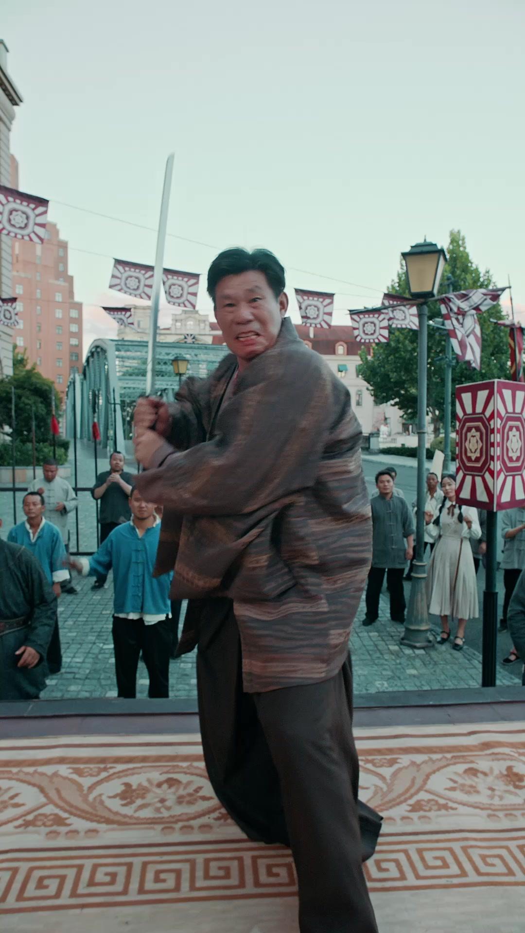 Raja Tinju di Balik Gerobak