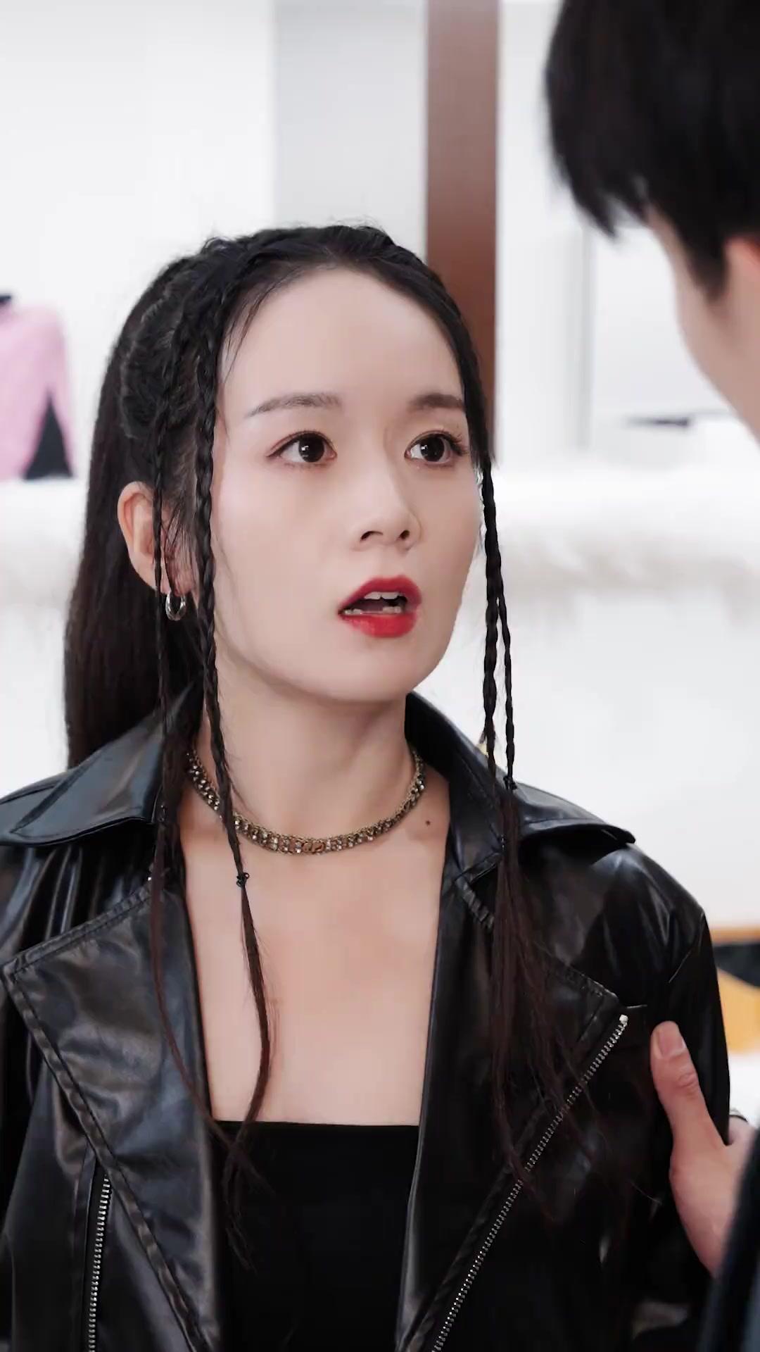 The CEO’s Rebirth: Protecting His True Heir