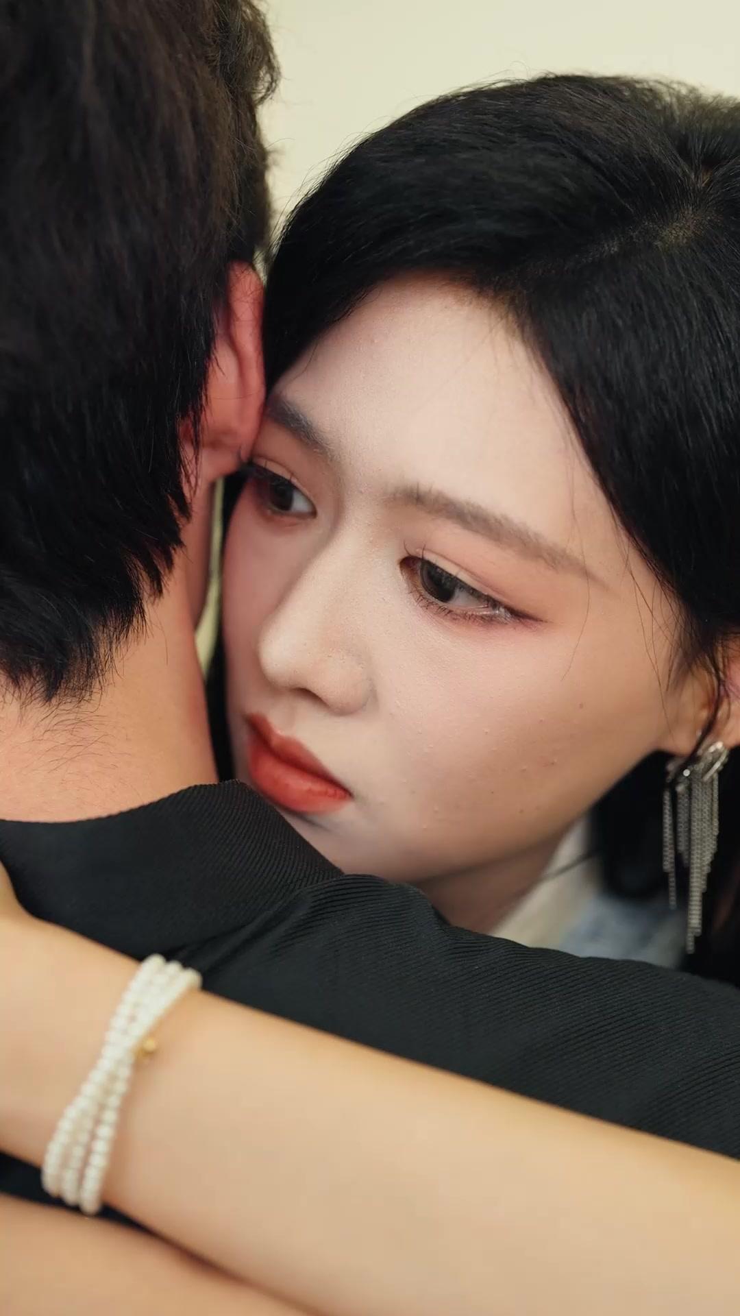 Primadona dan Pengawalnya