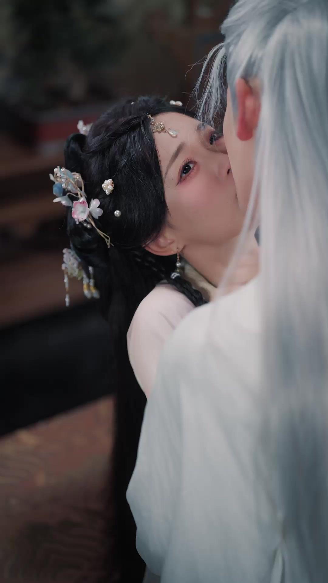 Rinata per Salvare il Mostro