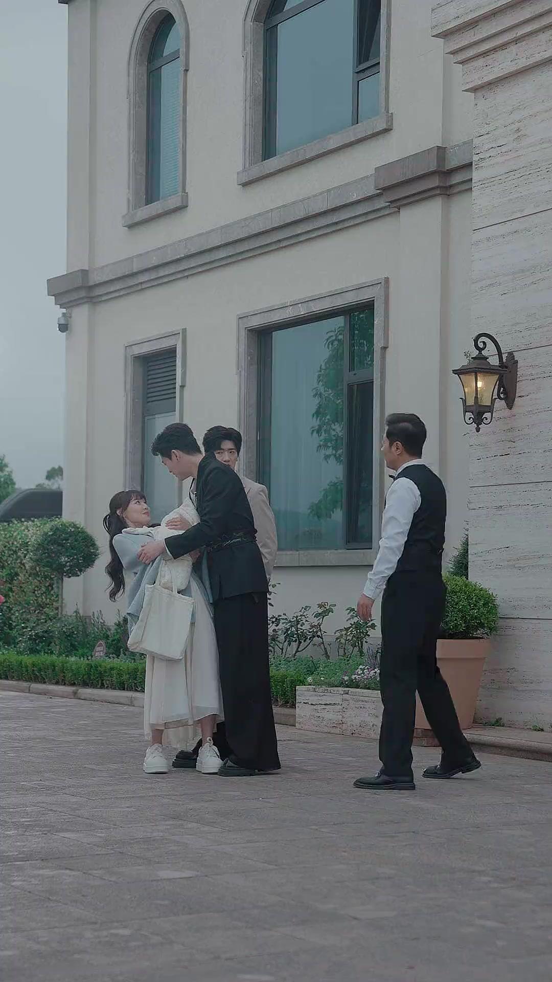 (Sulih suara) Si Kecil Ajaib Kesayangan Keluarga