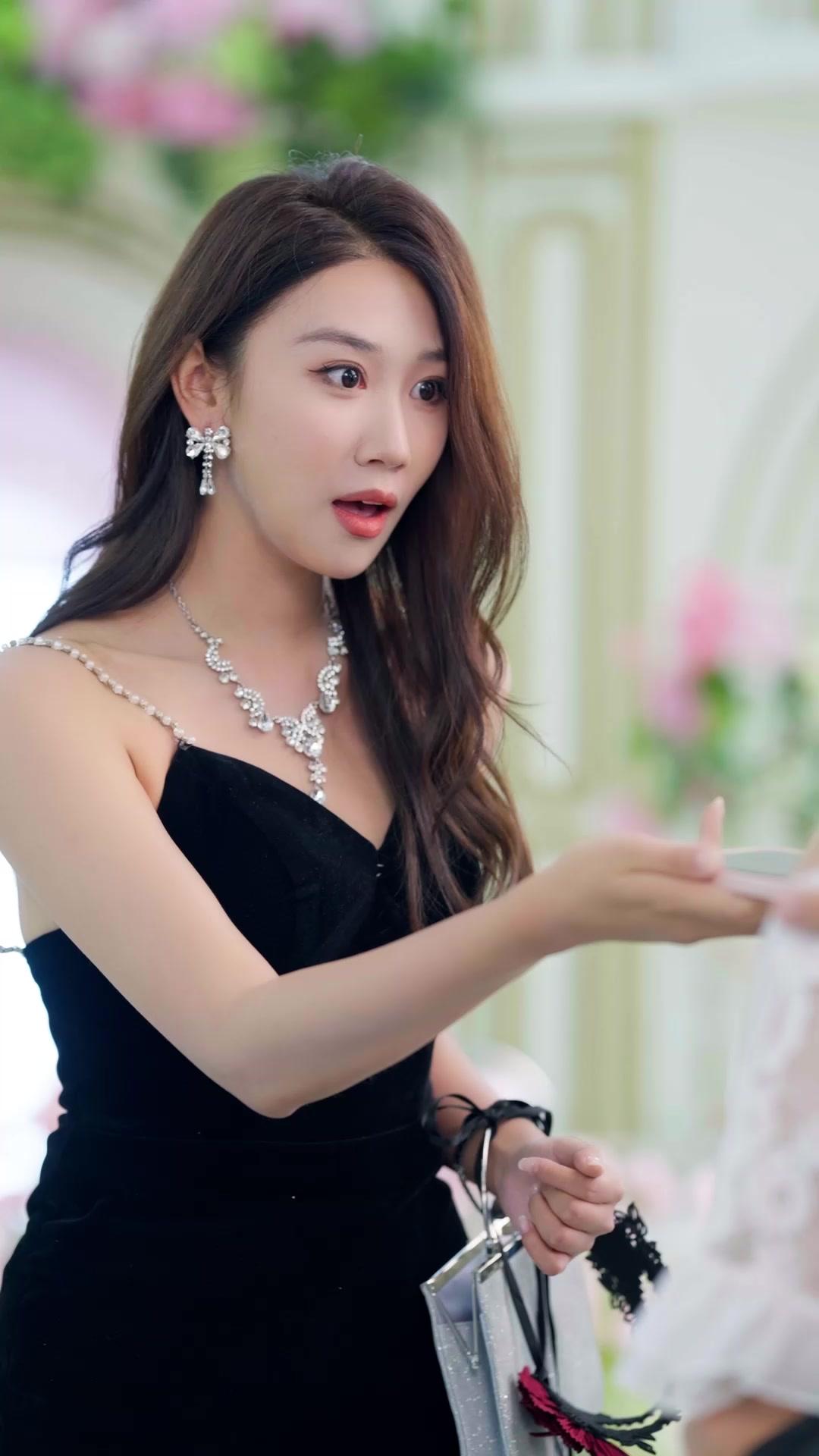 Pasangan Nikah Kilat Ternyata Konglomerat