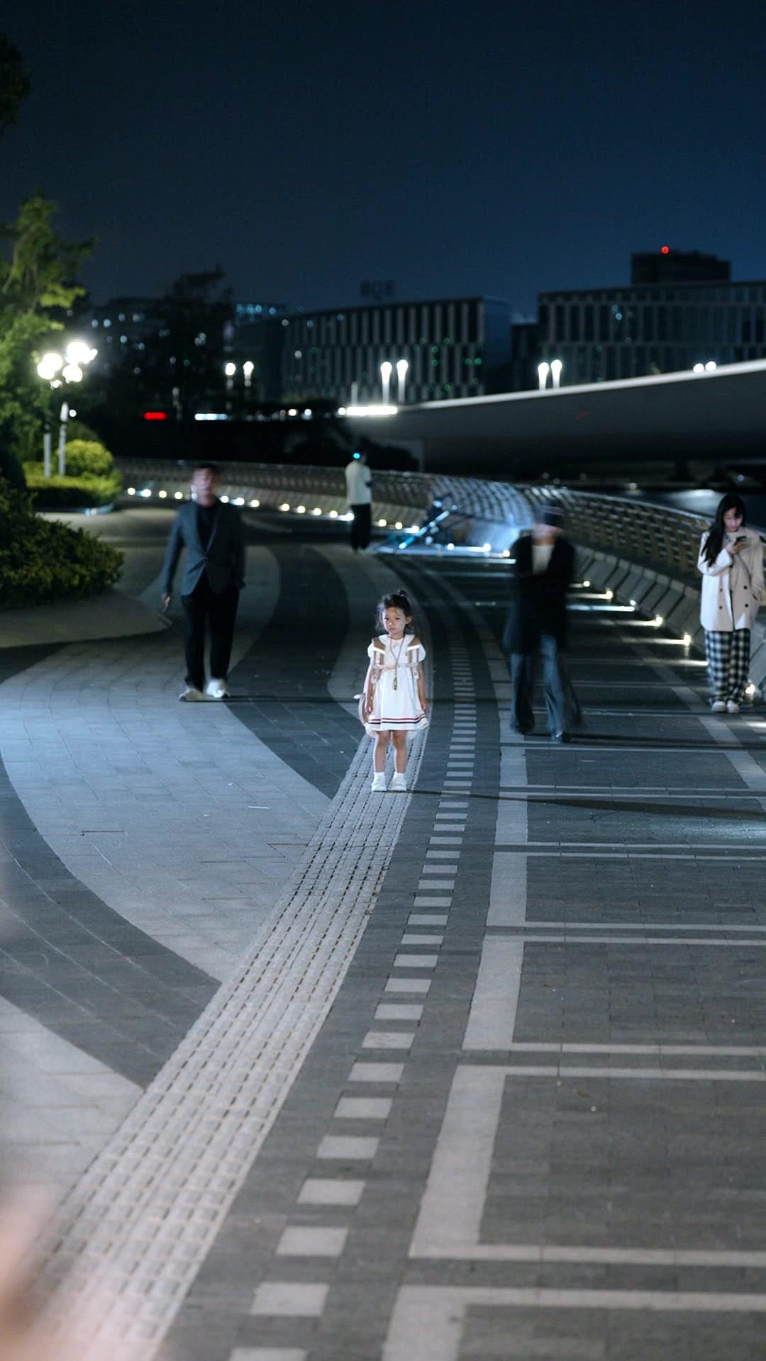 Daddy, Don’t Let Mommy Go