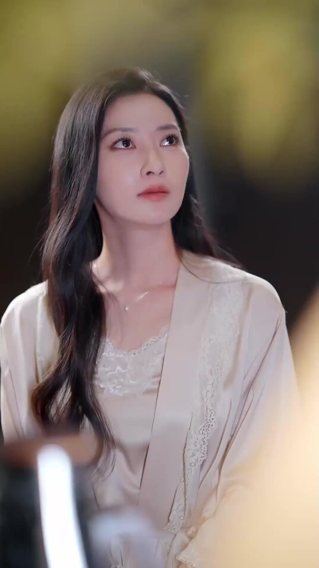 (Dublajlı) Gölgedeki Aşk