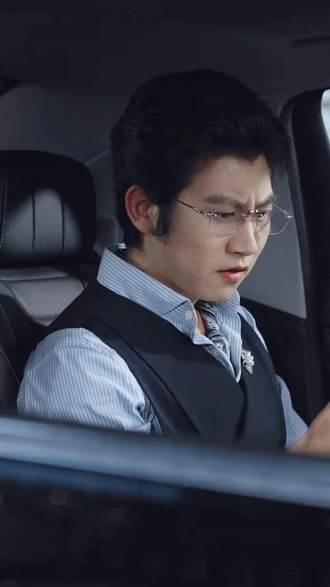 (พากย์เสียง) คิดว่าไม่หรูหรา