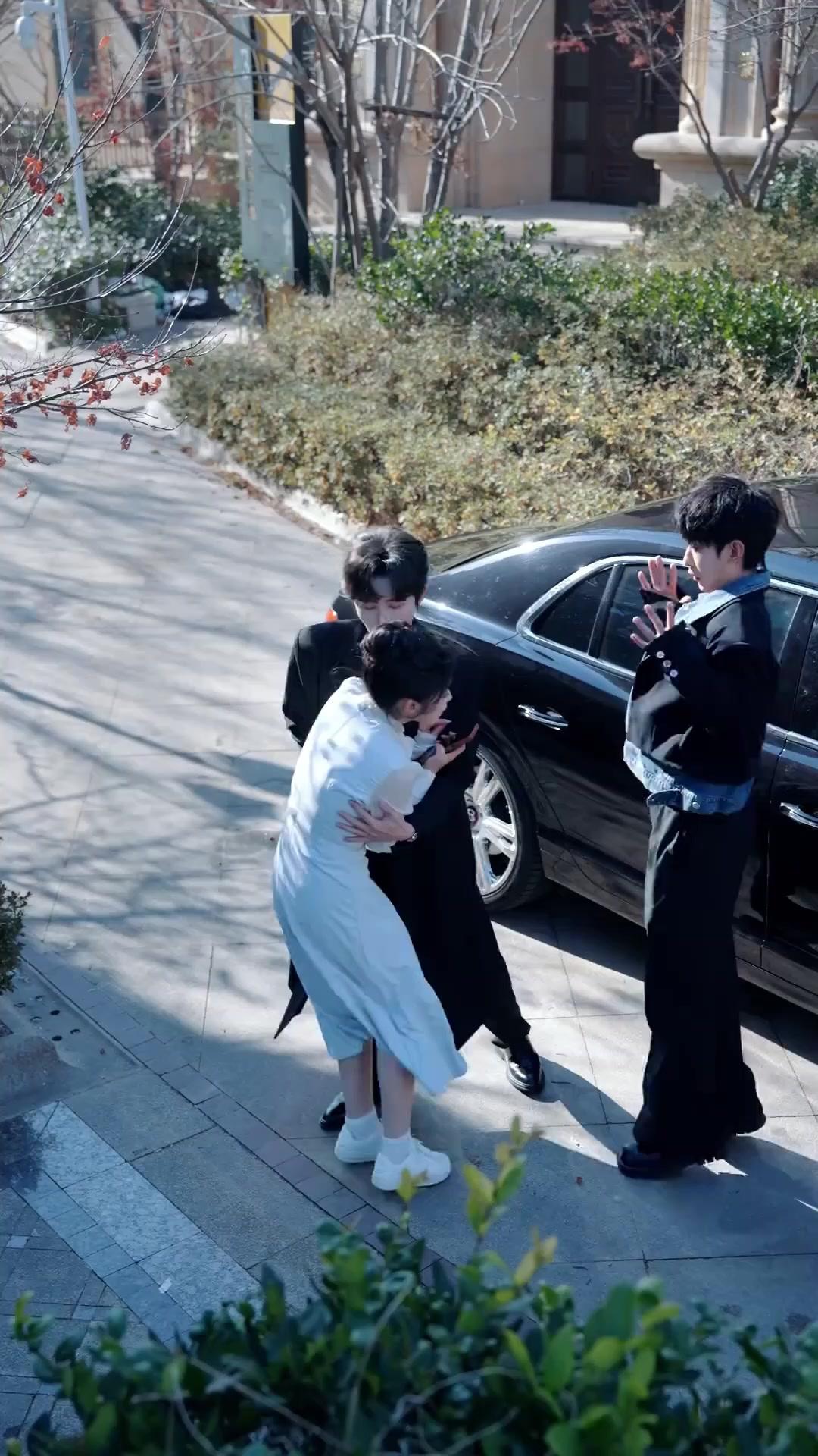 Das Band der Schwestern